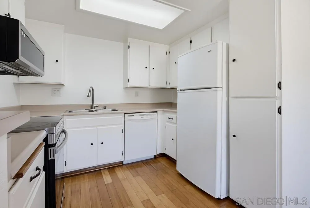 https://cdn.realtyfeed.com/cdn/127/260020025/0cf64d848aca6227620b2c62fe2c5247.webp