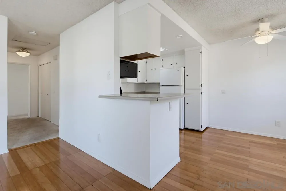 https://cdn.realtyfeed.com/cdn/127/260020025/83a96e30f6fd5c309fc75ee07cd36d4e.webp