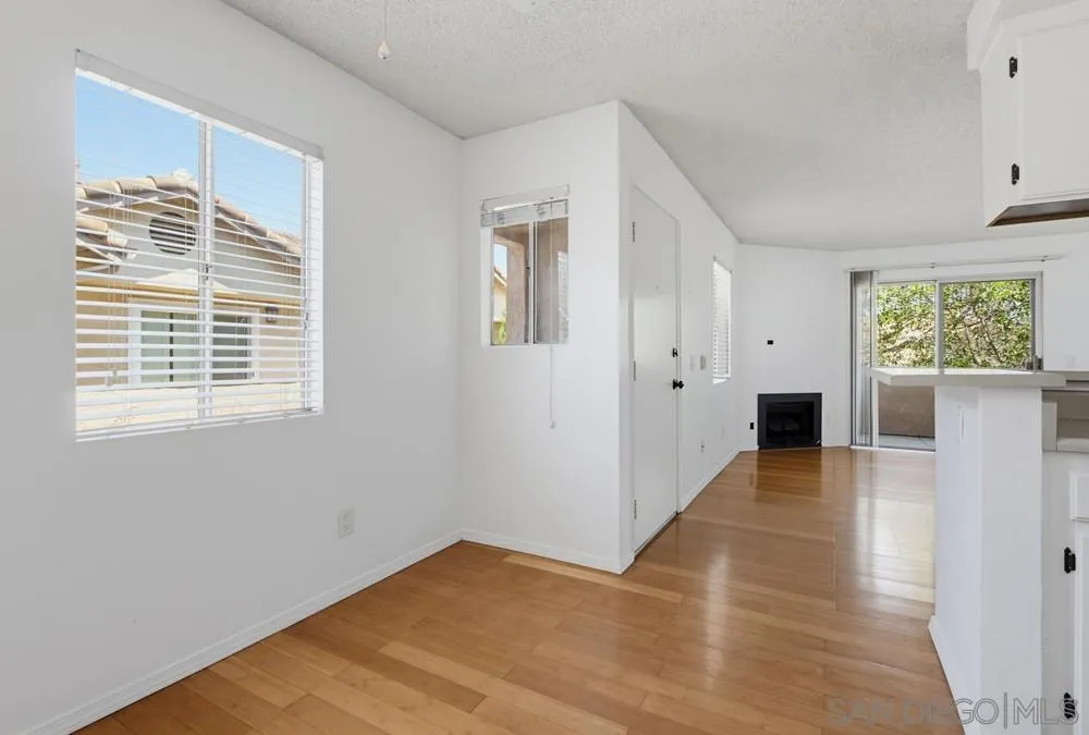 https://cdn.realtyfeed.com/cdn/127/260020025/fca66a47cbc5bec367a2e418c47bd094.webp