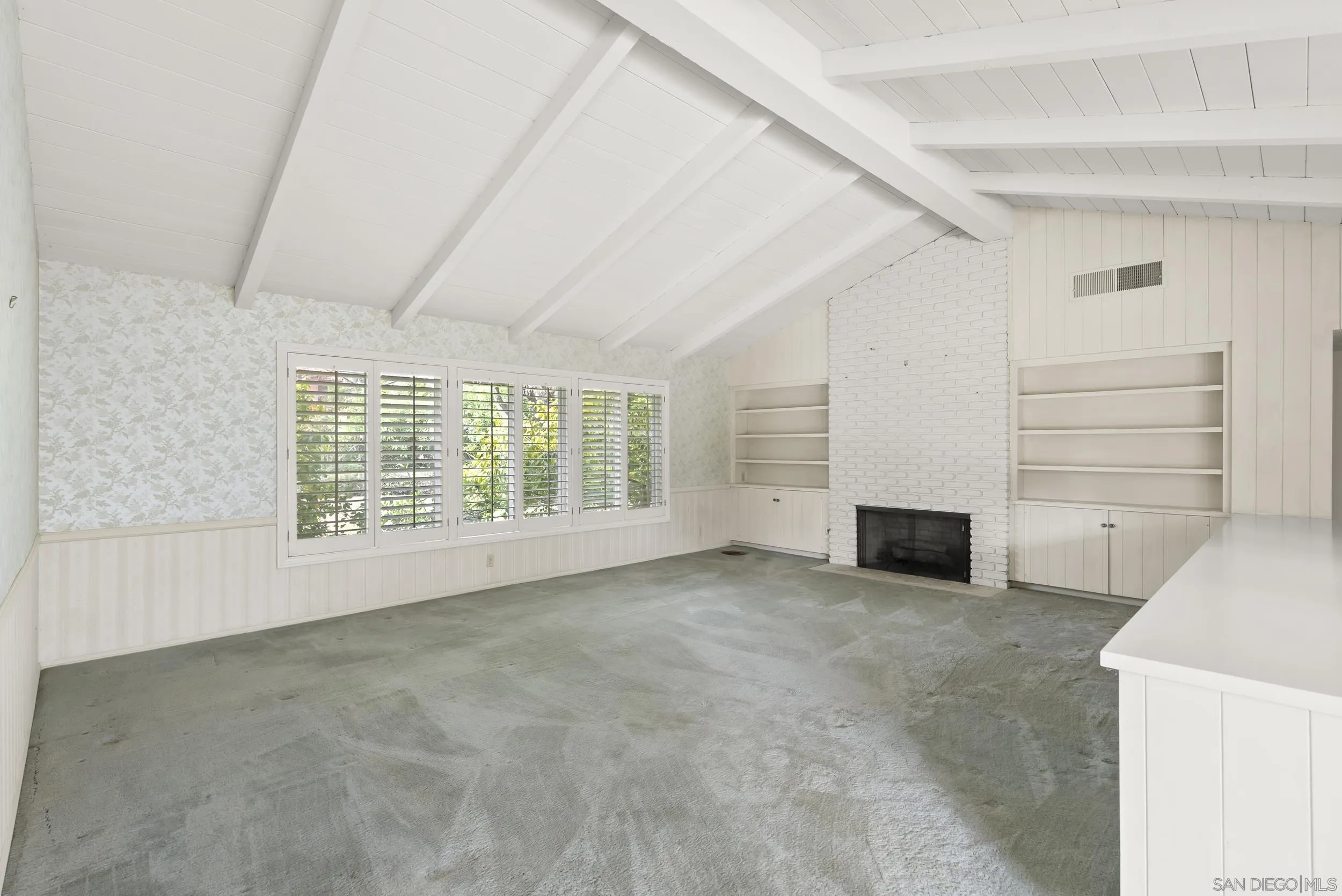 https://cdn.realtyfeed.com/cdn/127/260020028/42bb29496e81467f2c625261b3284767.webp