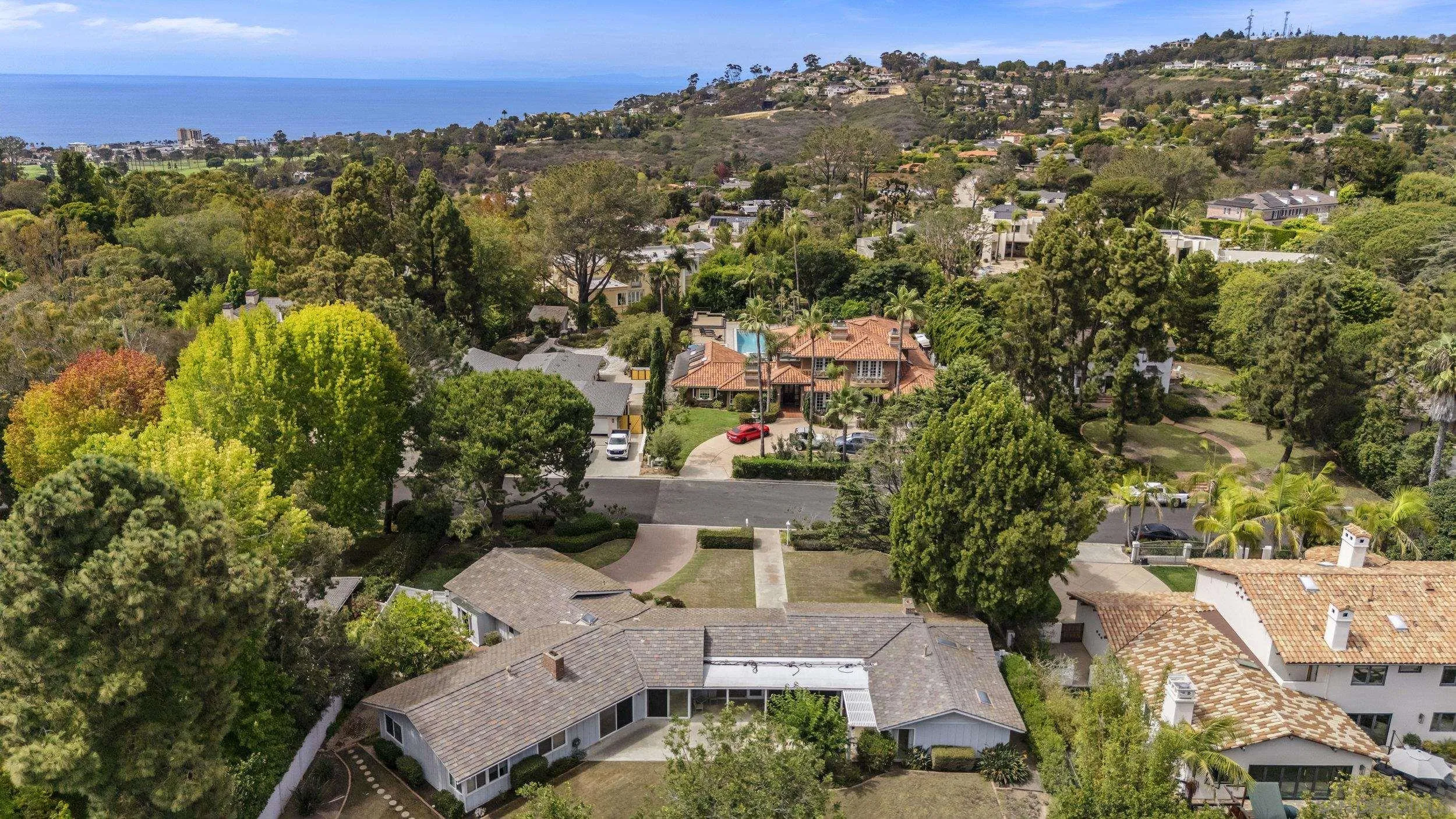 https://cdn.realtyfeed.com/cdn/127/260020028/80caebf1a9a664998aaad9e9d2a2d03a.webp