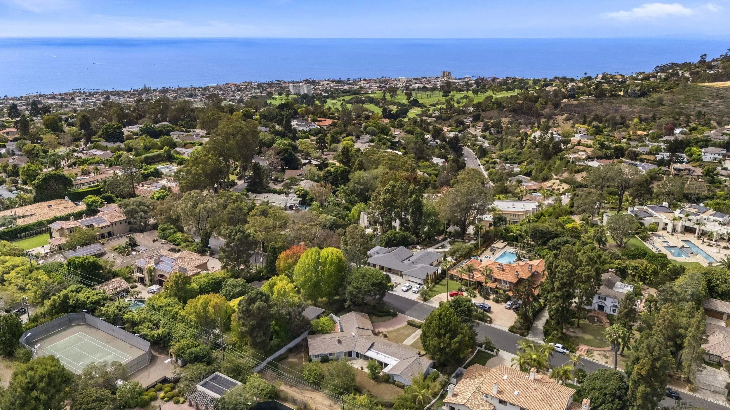 https://cdn.realtyfeed.com/cdn/127/260020028/9bb5a203d2d649f764954fc825f6fa4d.webp