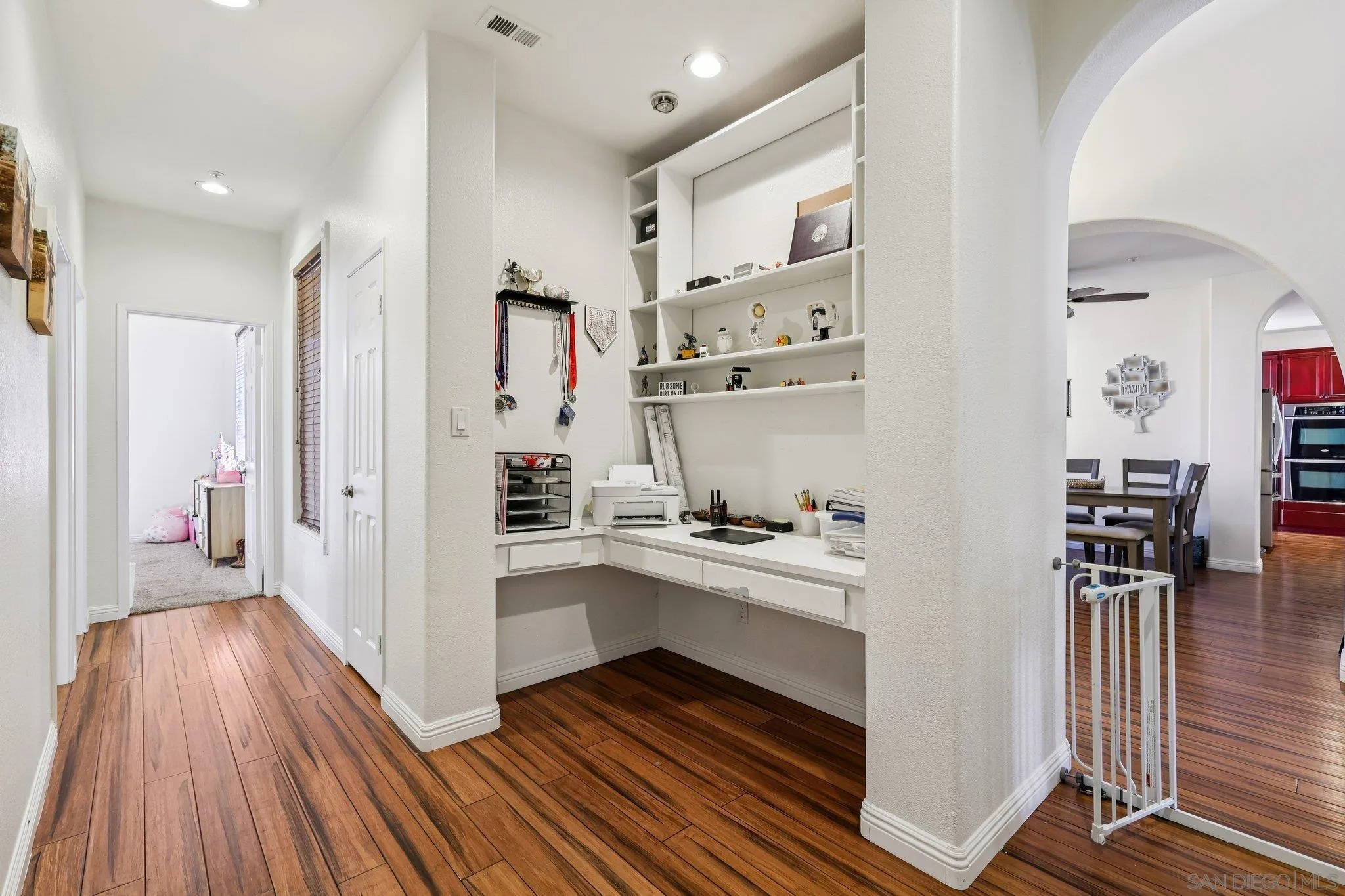 https://cdn.realtyfeed.com/cdn/127/260020029/1e6e1901928fe740f6fcca3744bb8c3b.webp