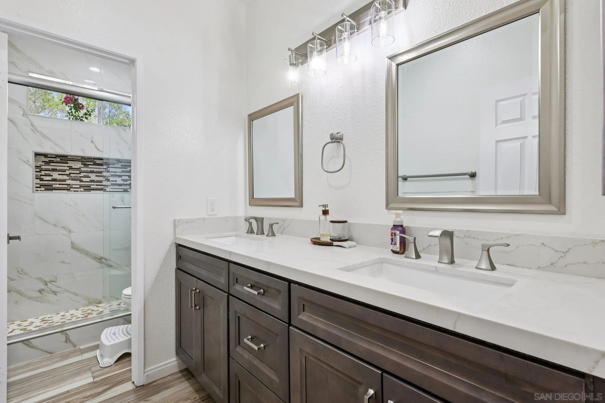 https://cdn.realtyfeed.com/cdn/127/260020029/3565f2dba0fc727bccdb7070deb085bd.webp