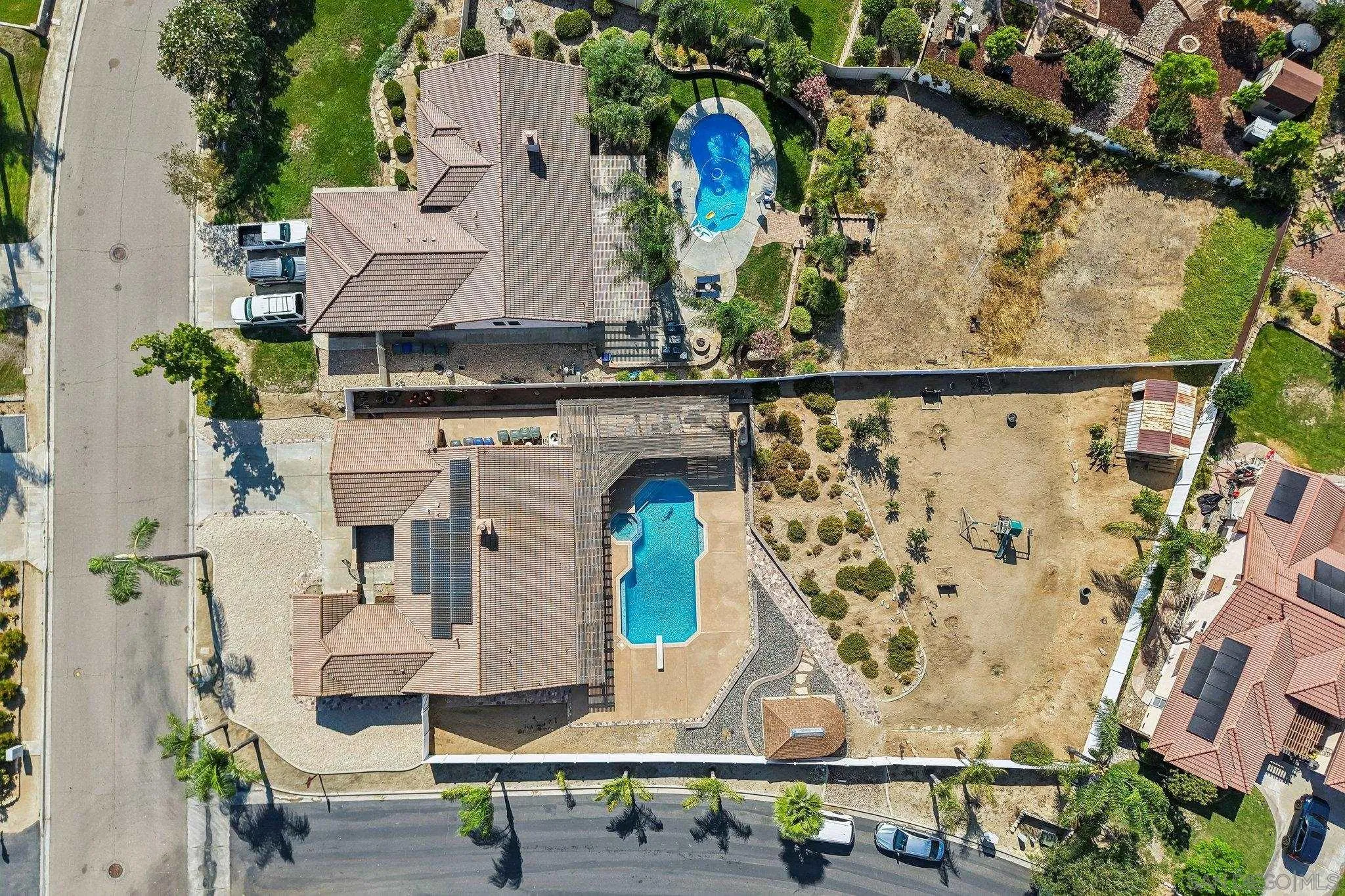 https://cdn.realtyfeed.com/cdn/127/260020029/a9d30aff4c3399598b91732dc5394a3b.webp