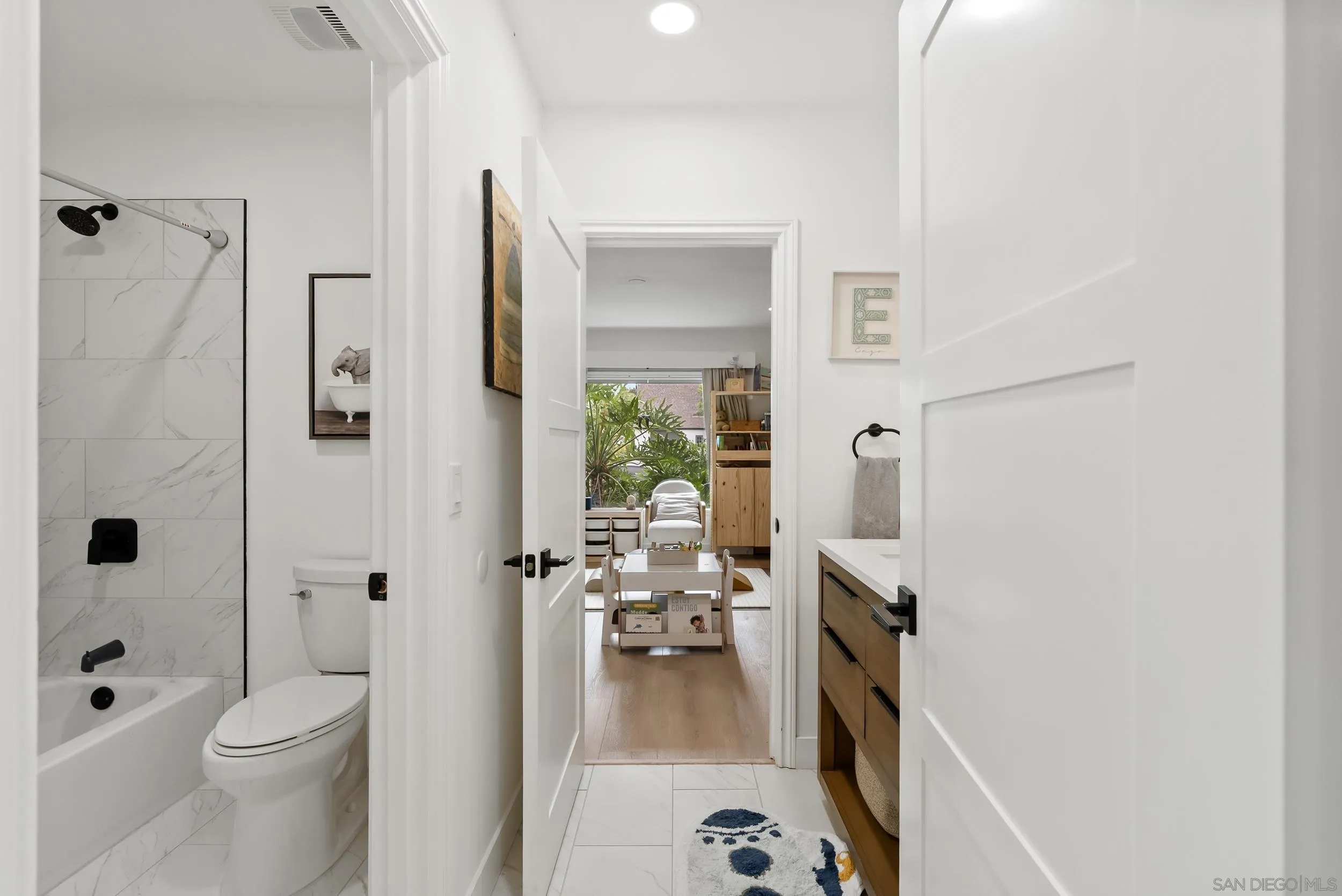 https://cdn.realtyfeed.com/cdn/127/260020030/71b4c0766710b105bdfccfab614df9e4.webp