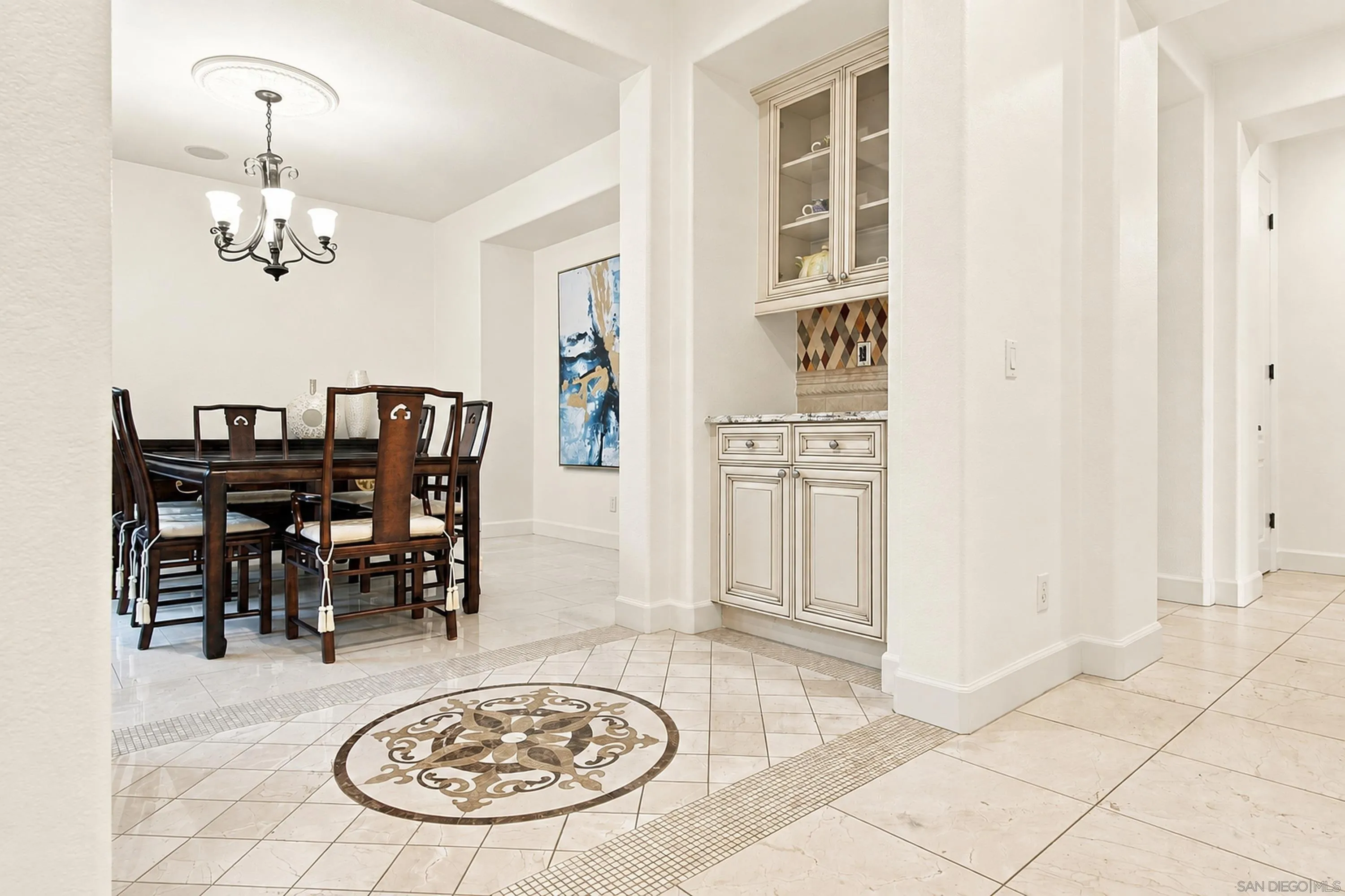 https://cdn.realtyfeed.com/cdn/127/260020031/0b5fd6921157532115340f3c7f9945bf.webp