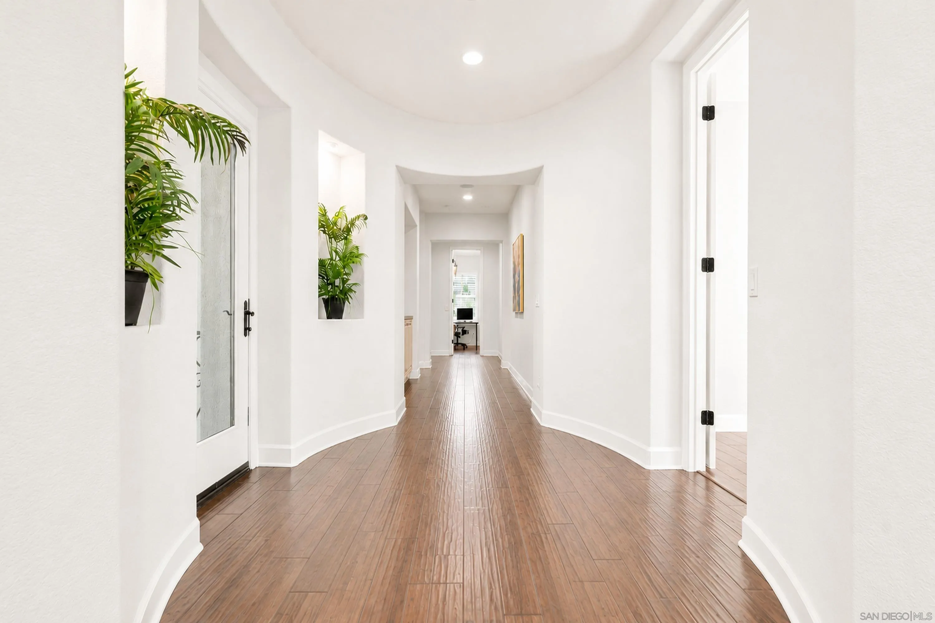 https://cdn.realtyfeed.com/cdn/127/260020031/3cc1475bba51766cfb478149eb75381f.webp