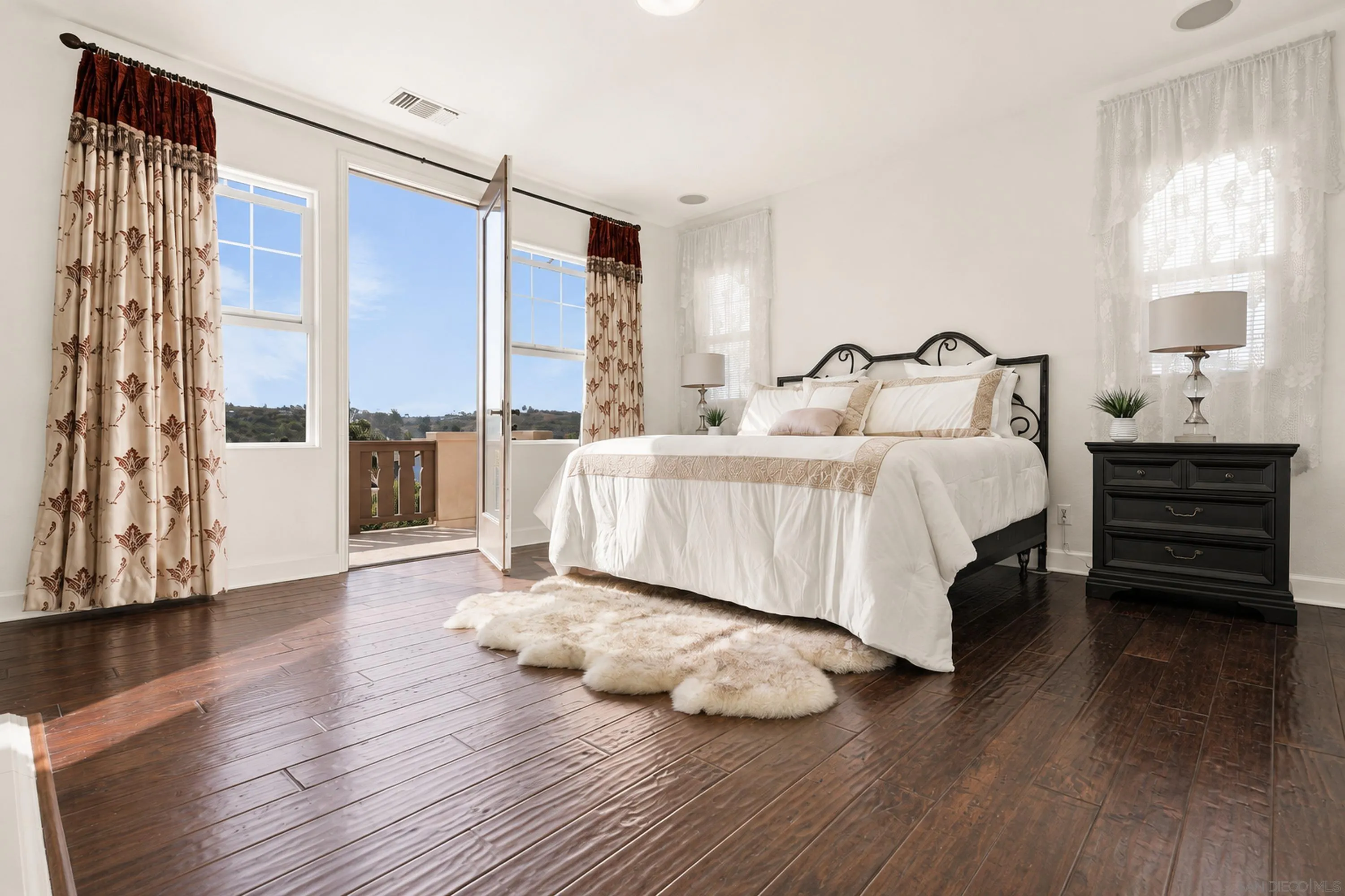 https://cdn.realtyfeed.com/cdn/127/260020031/70e64cc2f89458f9fa3a3314e71c42b8.webp