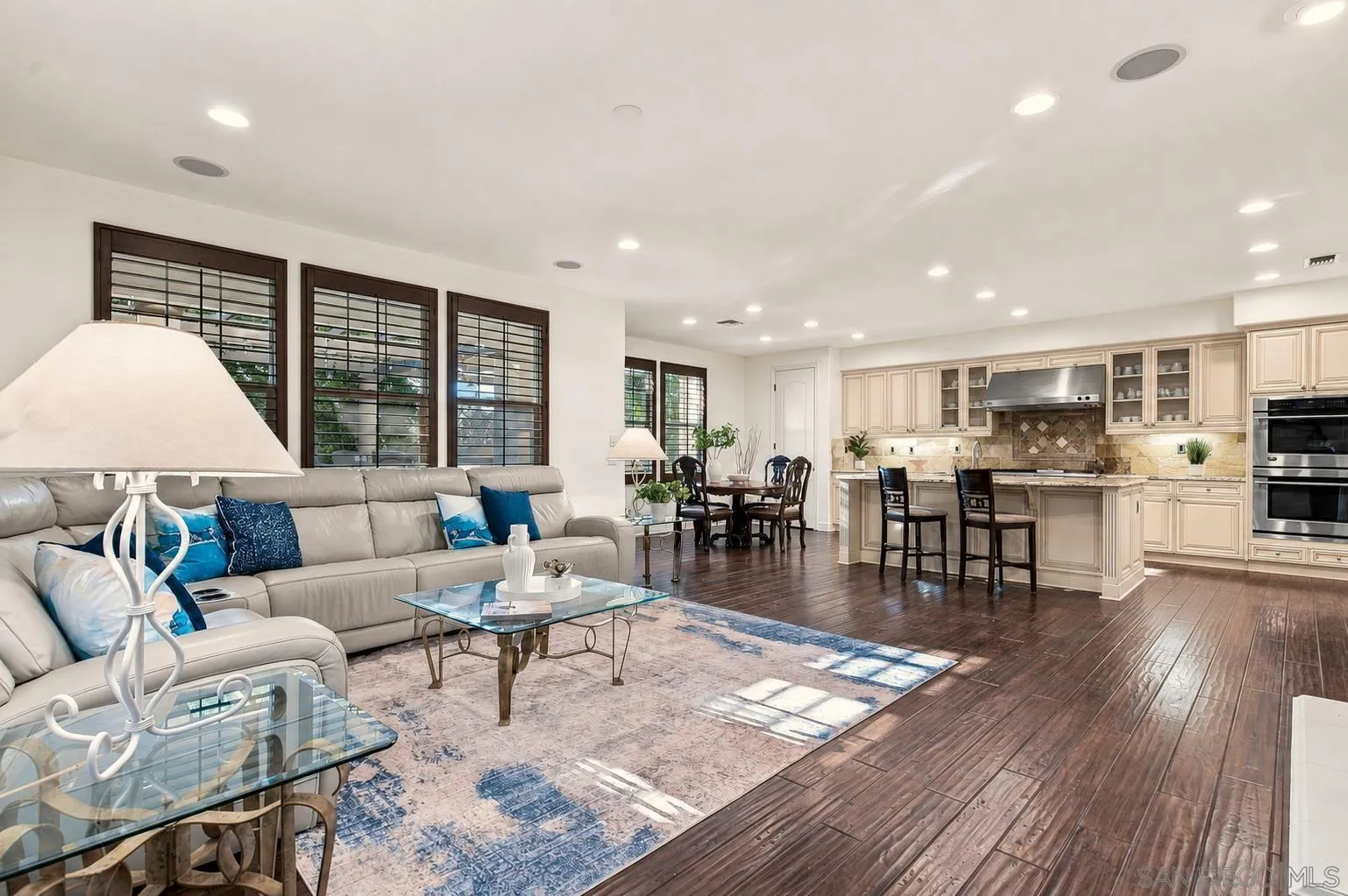 https://cdn.realtyfeed.com/cdn/127/260020031/7f205e0f456f04f37ac62103b08d8c2e.webp