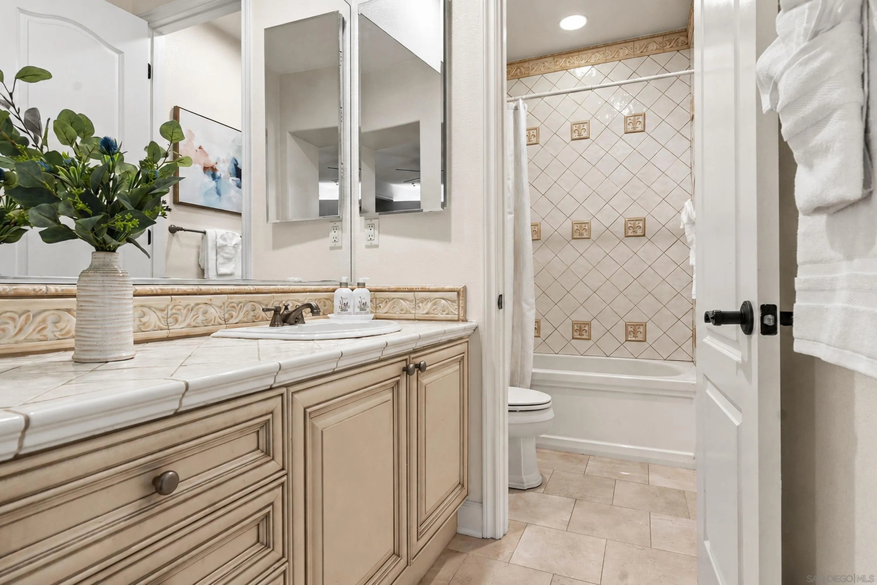 https://cdn.realtyfeed.com/cdn/127/260020031/d2692d77c6b215fa17553192162dd842.webp