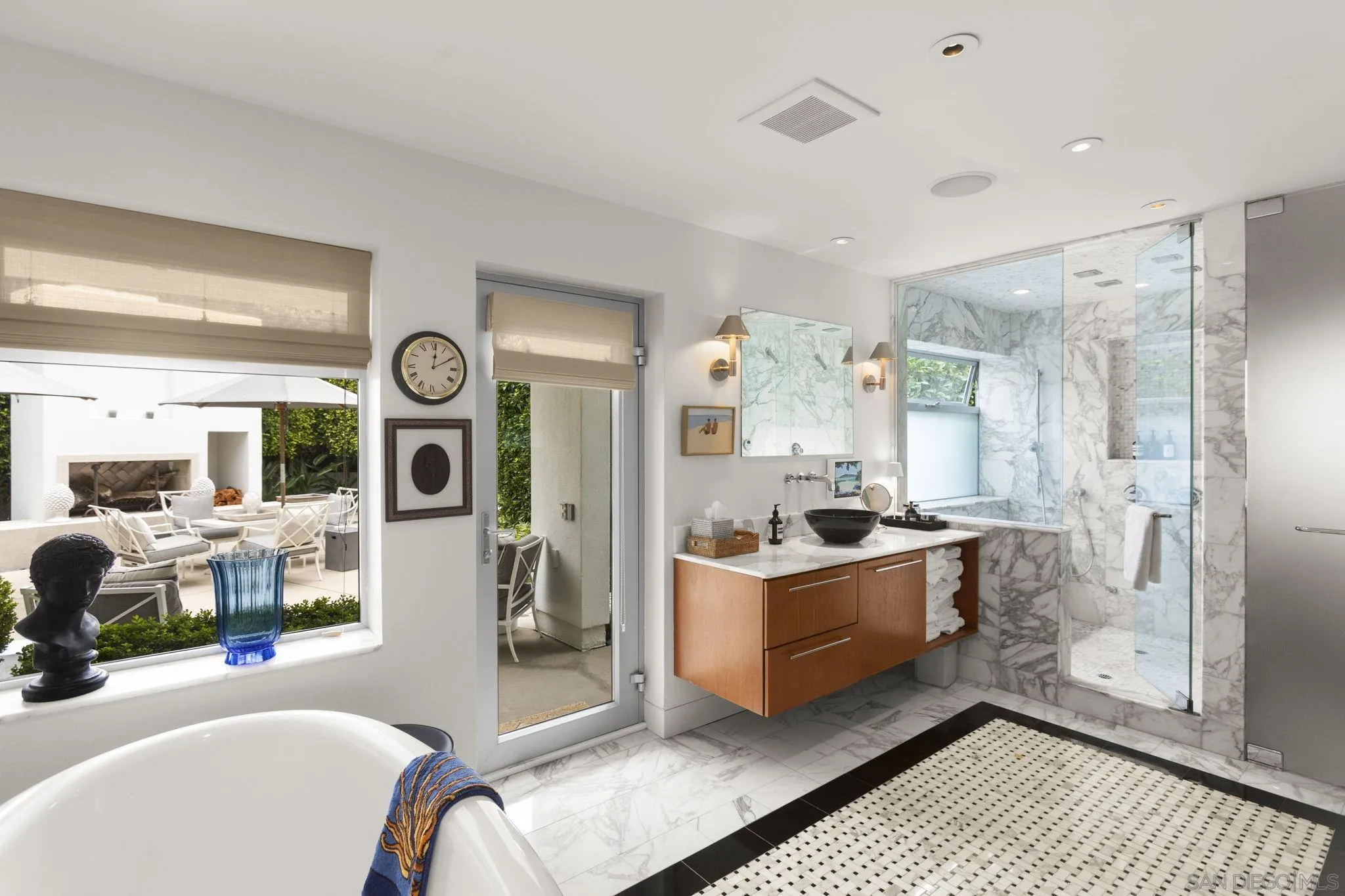 https://cdn.realtyfeed.com/cdn/127/260020036/410d0b4a23584ca7a702ab3ceef2b1b2.webp