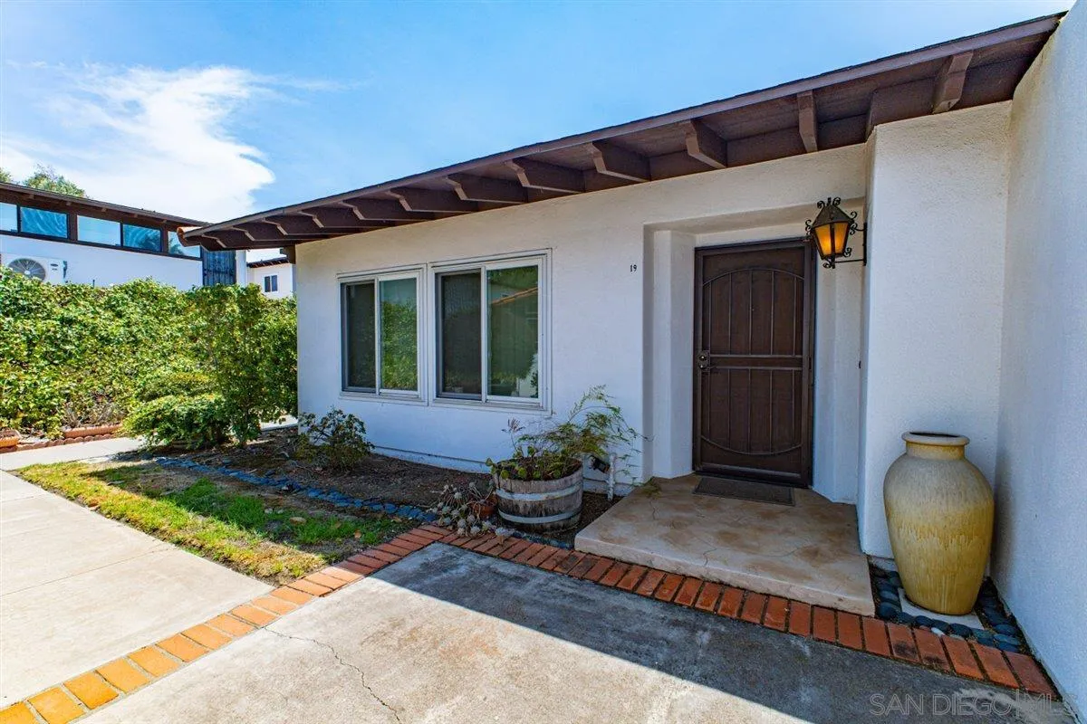 Photo #1: 260020038 Listing: Photo #1