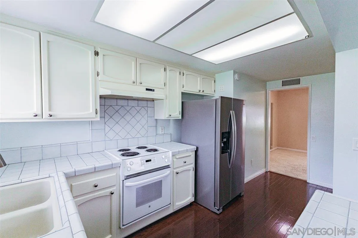Photo #15: 260020038 Listing: Photo #15