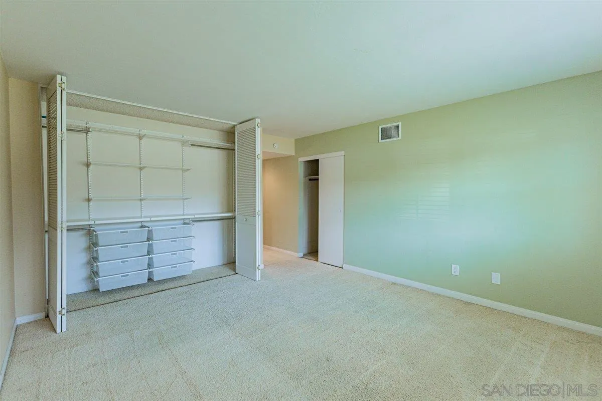 https://cdn.realtyfeed.com/cdn/127/260020038/6b871e3ef515f0597fefd23c997446e4.webp