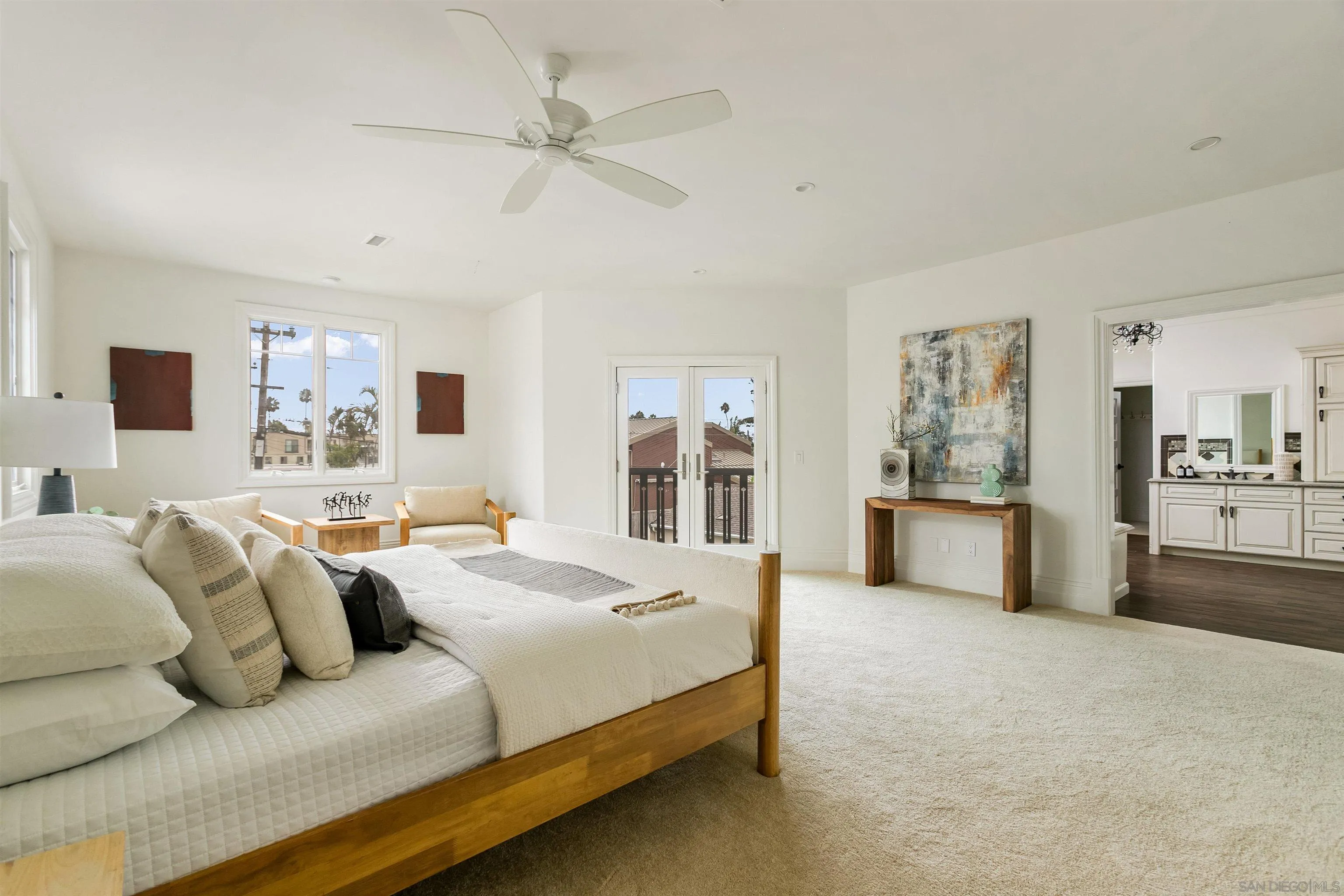 https://cdn.realtyfeed.com/cdn/127/260020041/08a5ad81b45b6606e22ba58349c0458b.webp