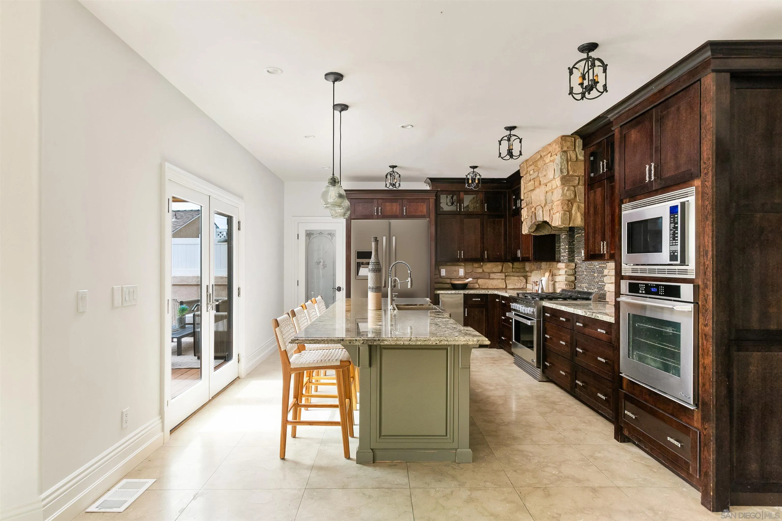https://cdn.realtyfeed.com/cdn/127/260020041/516cd62341d7a2739478c2ce86f7d2a4.webp