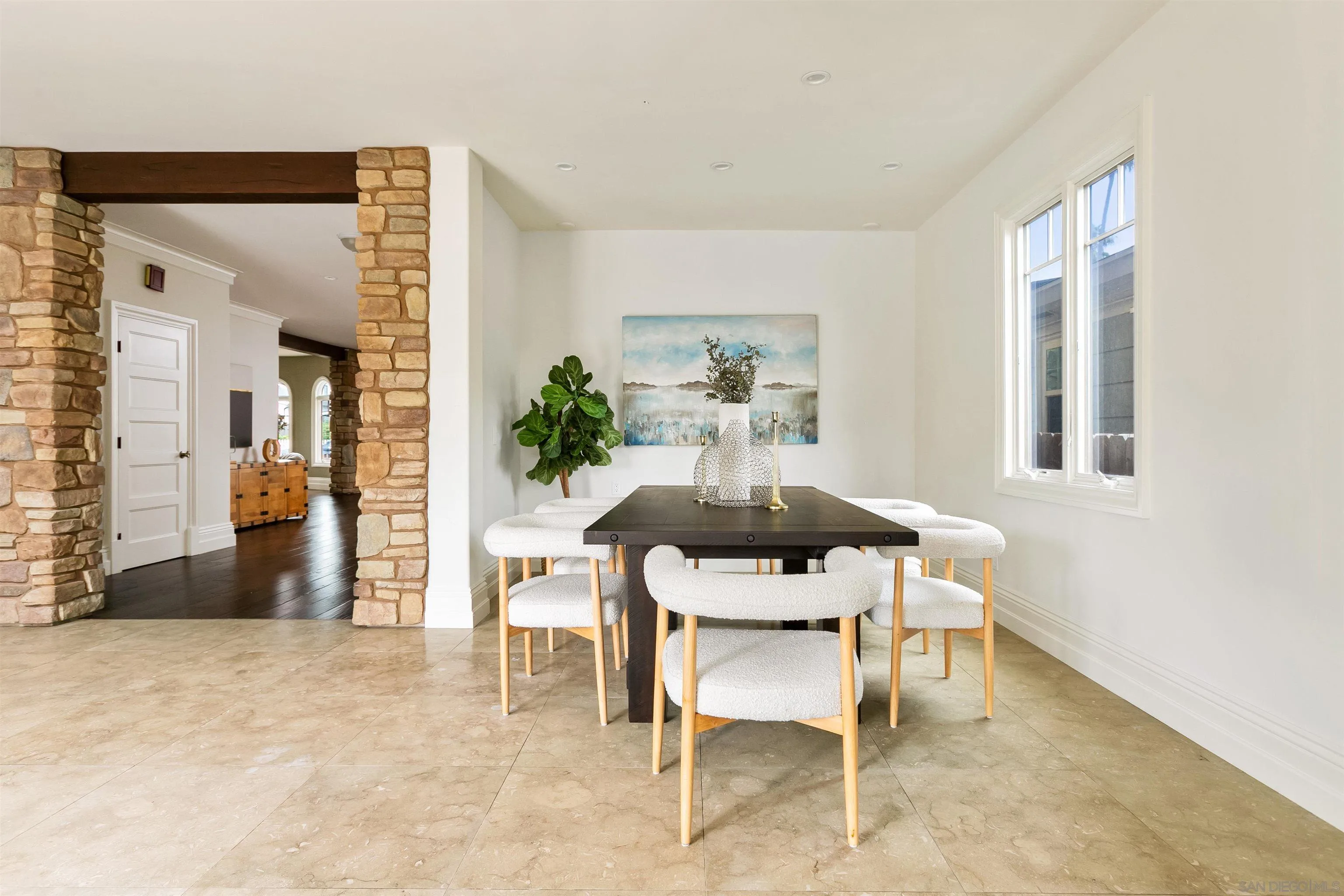 https://cdn.realtyfeed.com/cdn/127/260020041/94f90a7308c6fde5b07ec5c29a0b5b47.webp