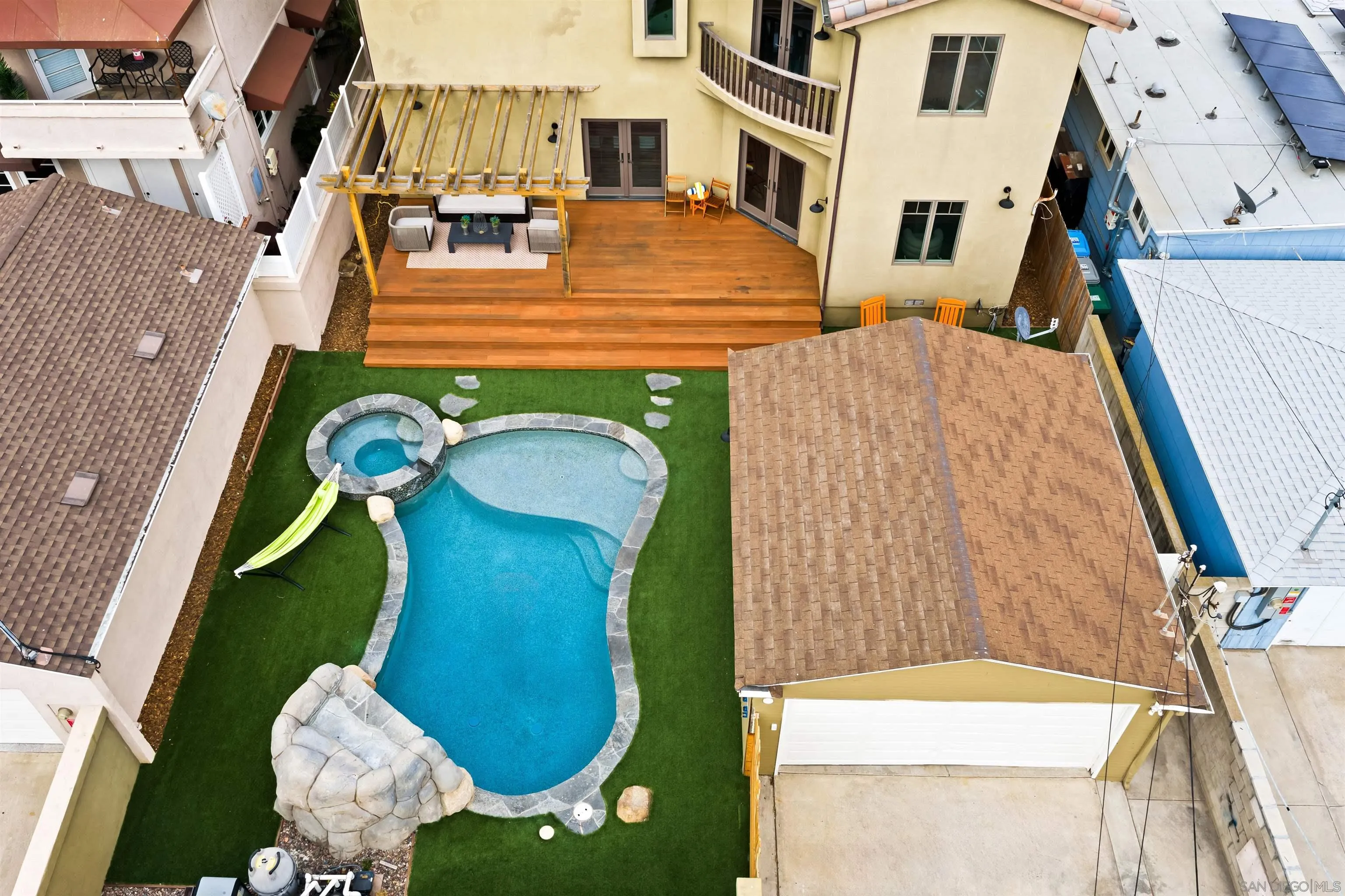 https://cdn.realtyfeed.com/cdn/127/260020041/ca239c0b520ca8ae7aff74385e147bda.webp