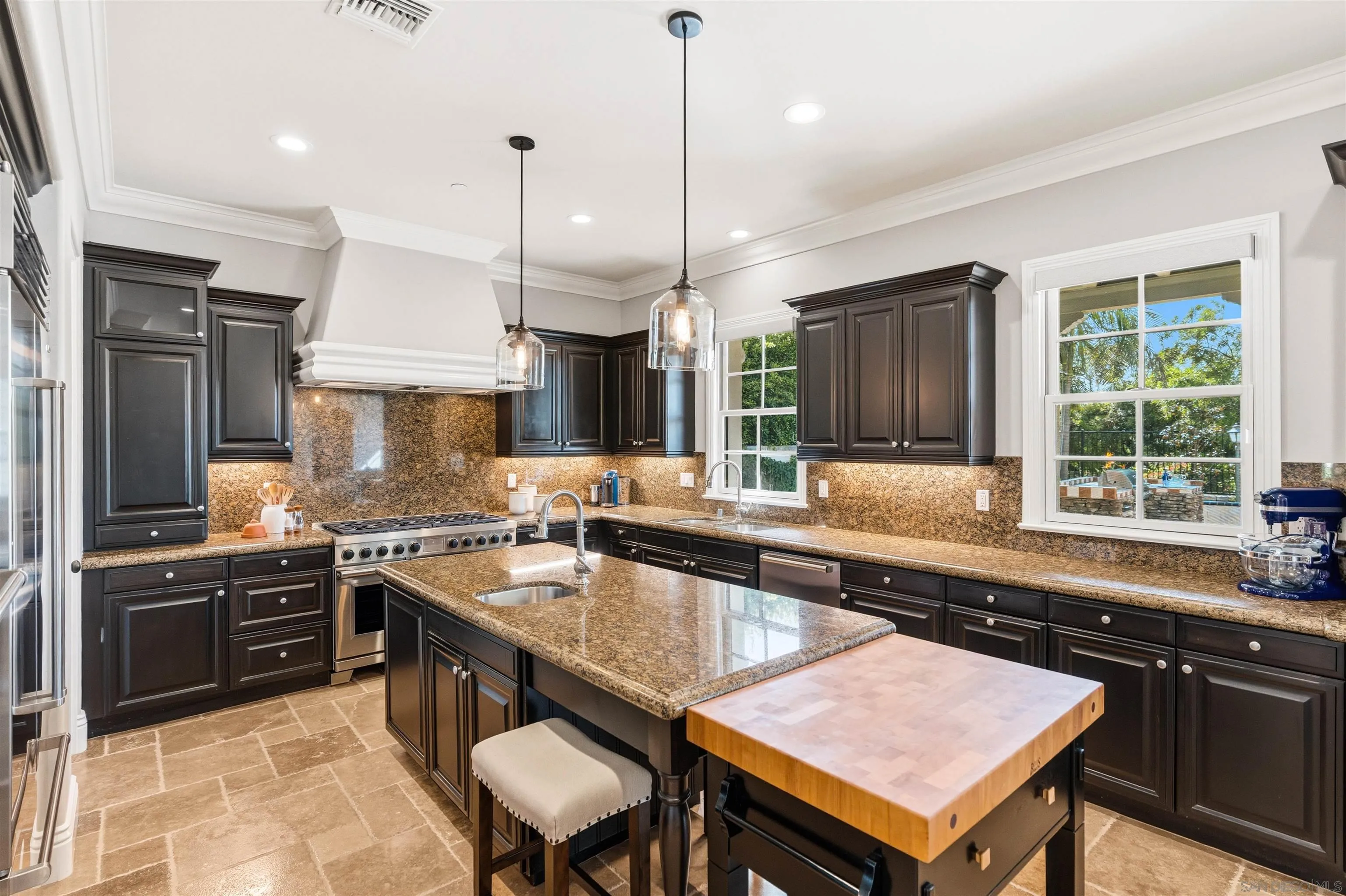 https://cdn.realtyfeed.com/cdn/127/260020042/89f140833be01f2cdaf1e75be8f92cf1.webp