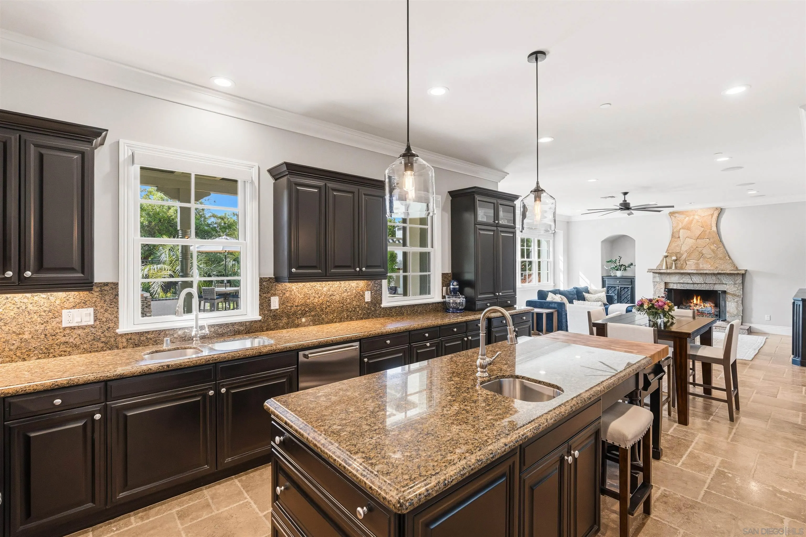 https://cdn.realtyfeed.com/cdn/127/260020042/f55f23a5994b0020d75a8106c12660c3.webp
