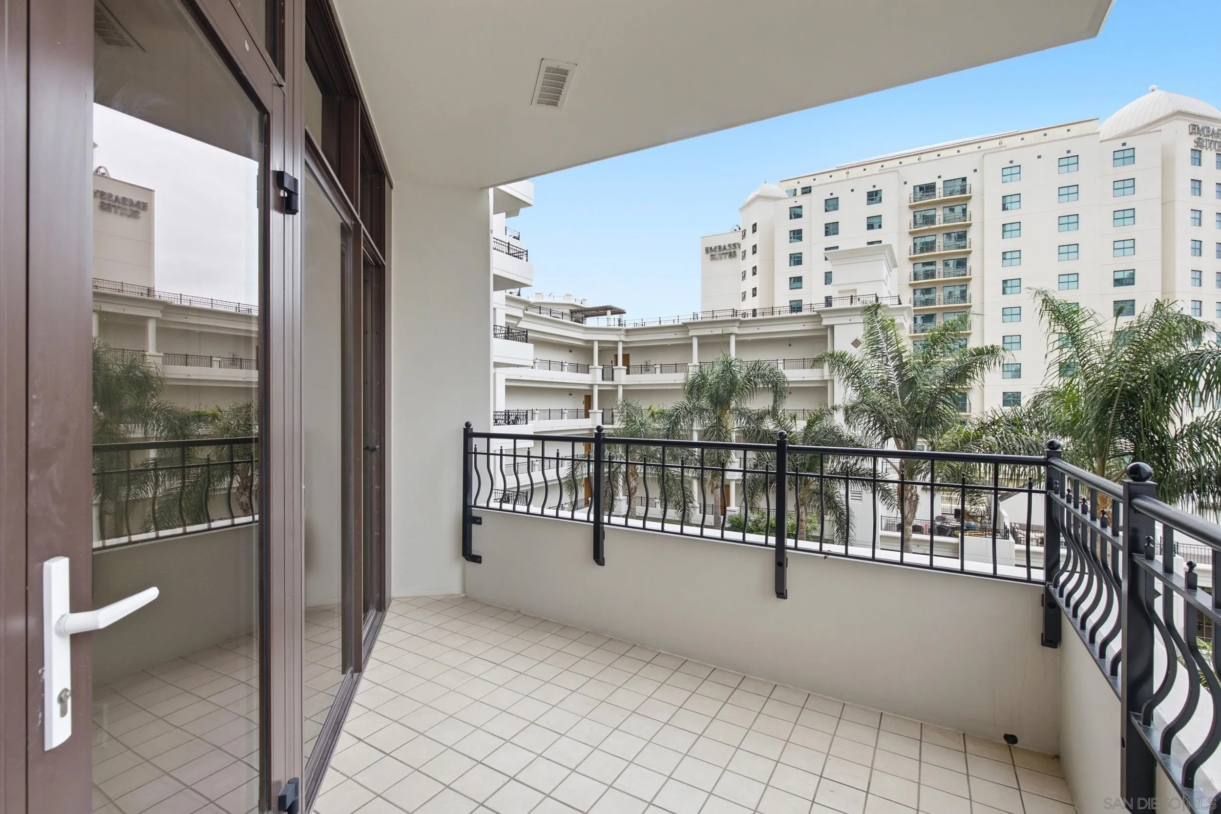 https://cdn.realtyfeed.com/cdn/127/260020049/2a721ac9bda1415f12a85f3f7ff92afc.webp
