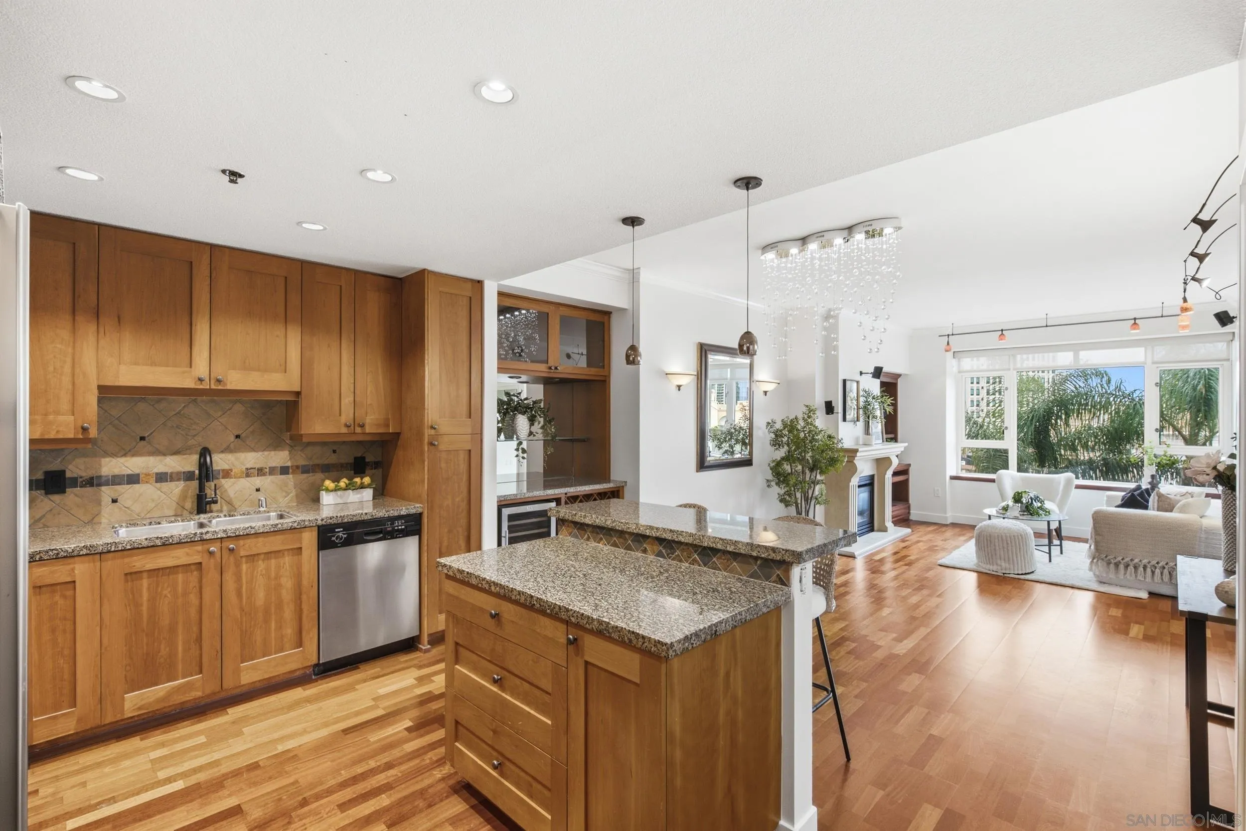 Photo #12: 260020049 Listing: Photo #12