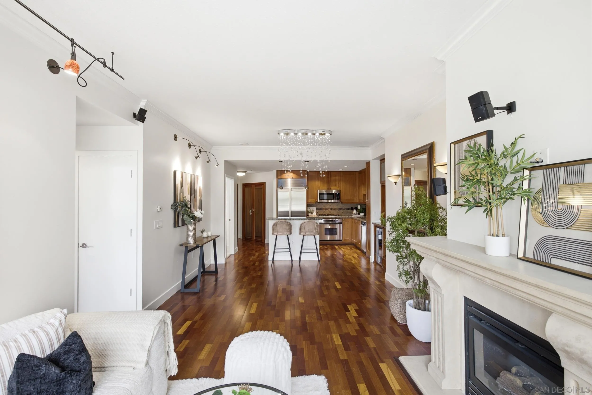 Photo #6: 260020049 Listing: Photo #6