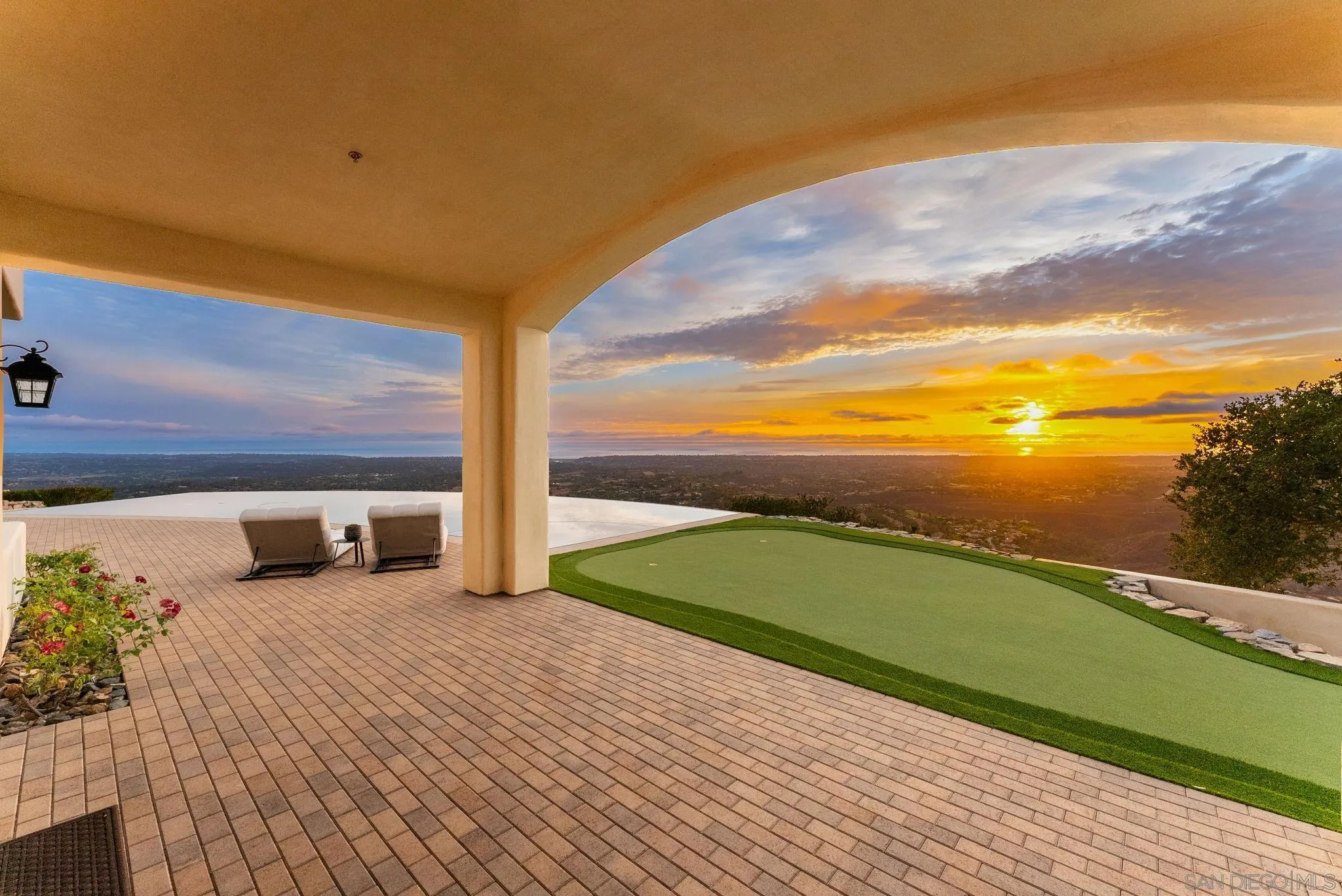 https://cdn.realtyfeed.com/cdn/127/260020051/22bd1166f499e9f5b517476c587f8670.webp