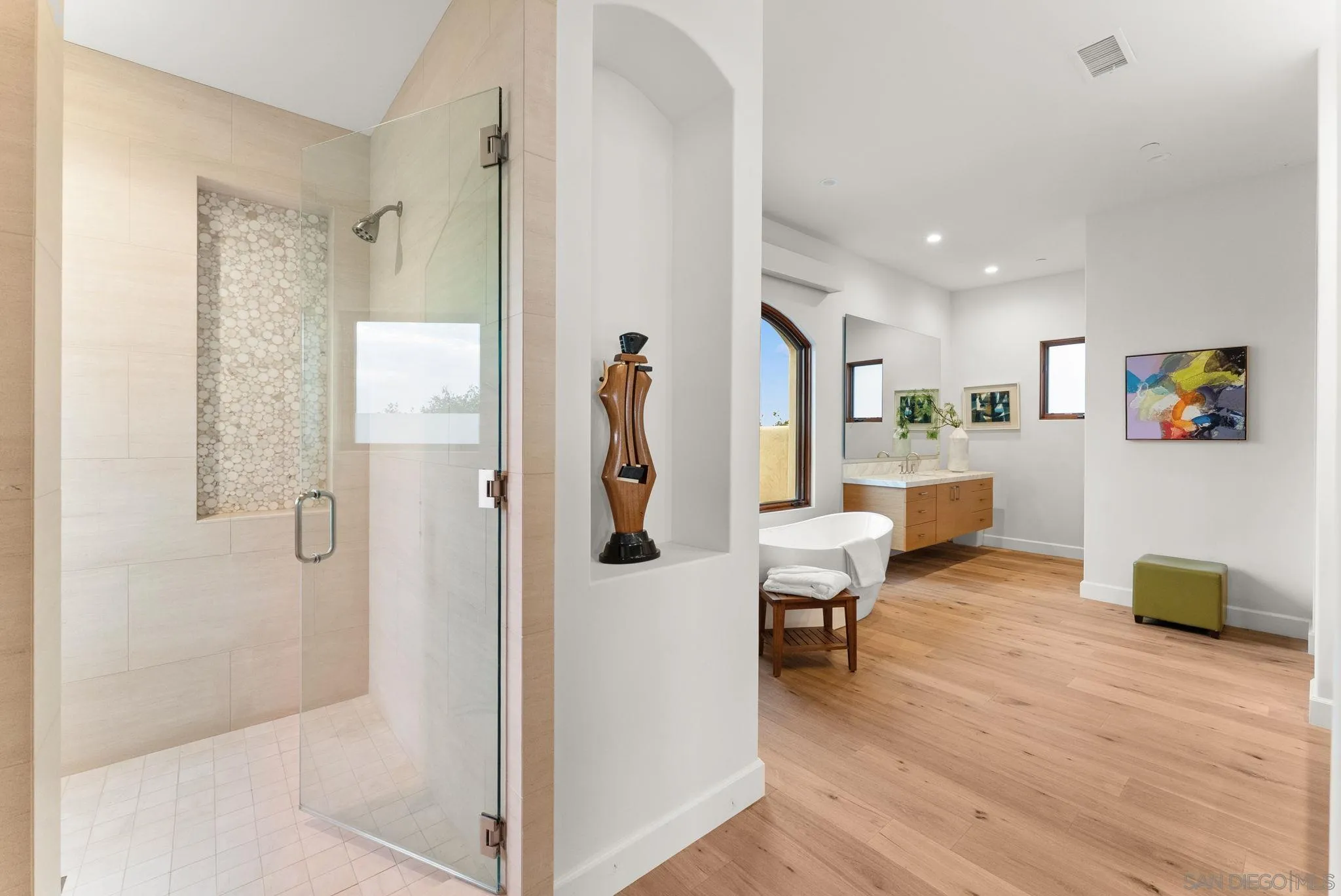 https://cdn.realtyfeed.com/cdn/127/260020051/486b59a606819be9c034652df8068556.webp