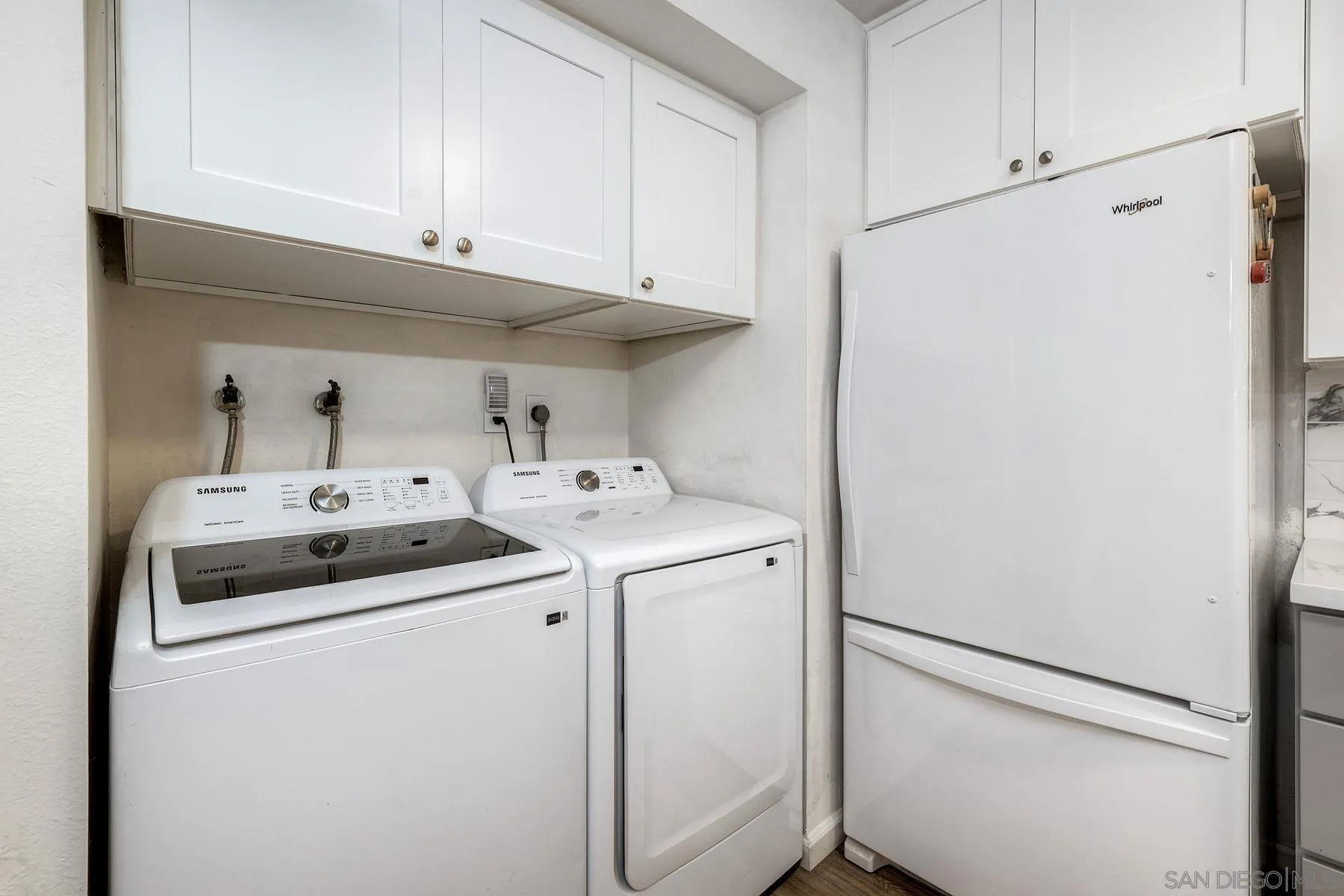https://cdn.realtyfeed.com/cdn/127/260020052/01f7dde3e998cec964087e48155a140f.webp