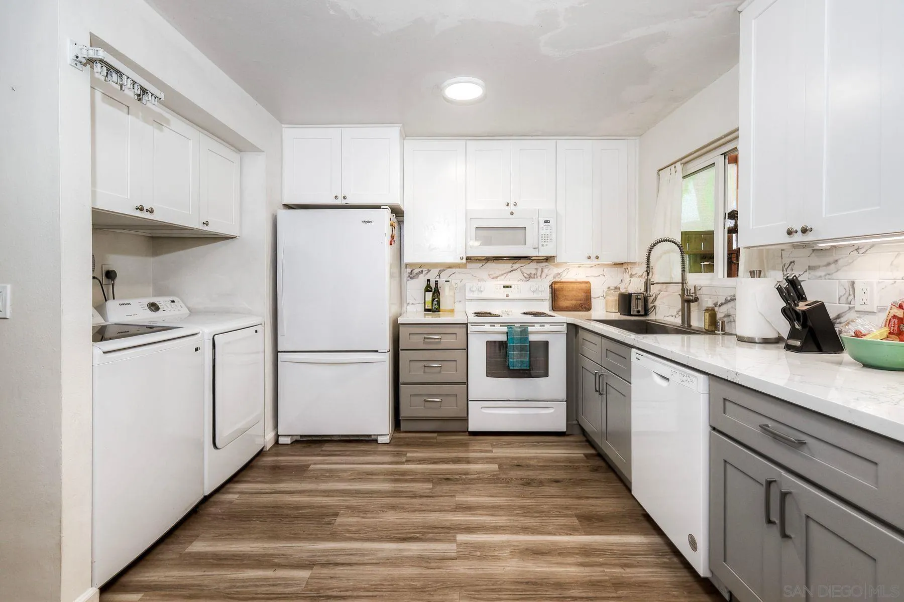 https://cdn.realtyfeed.com/cdn/127/260020052/043ac5c85b7b36712bf693ef2d0ef951.webp