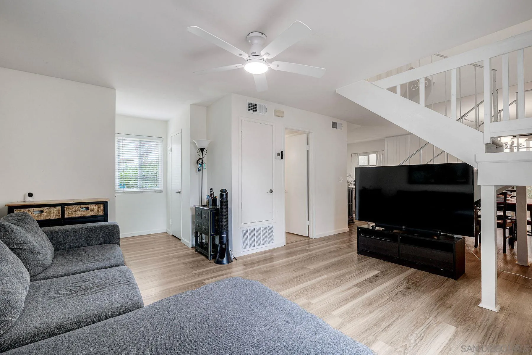 https://cdn.realtyfeed.com/cdn/127/260020052/05c1260d13e12db97ae2e72966c2c3dc.webp