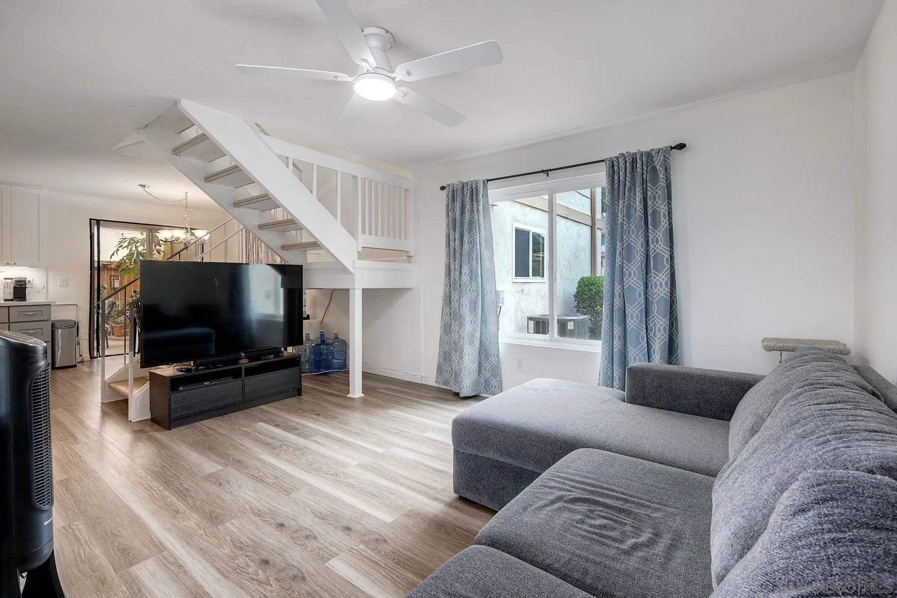https://cdn.realtyfeed.com/cdn/127/260020052/8166abe0f3e8e3e73339f640c5168ae6.webp