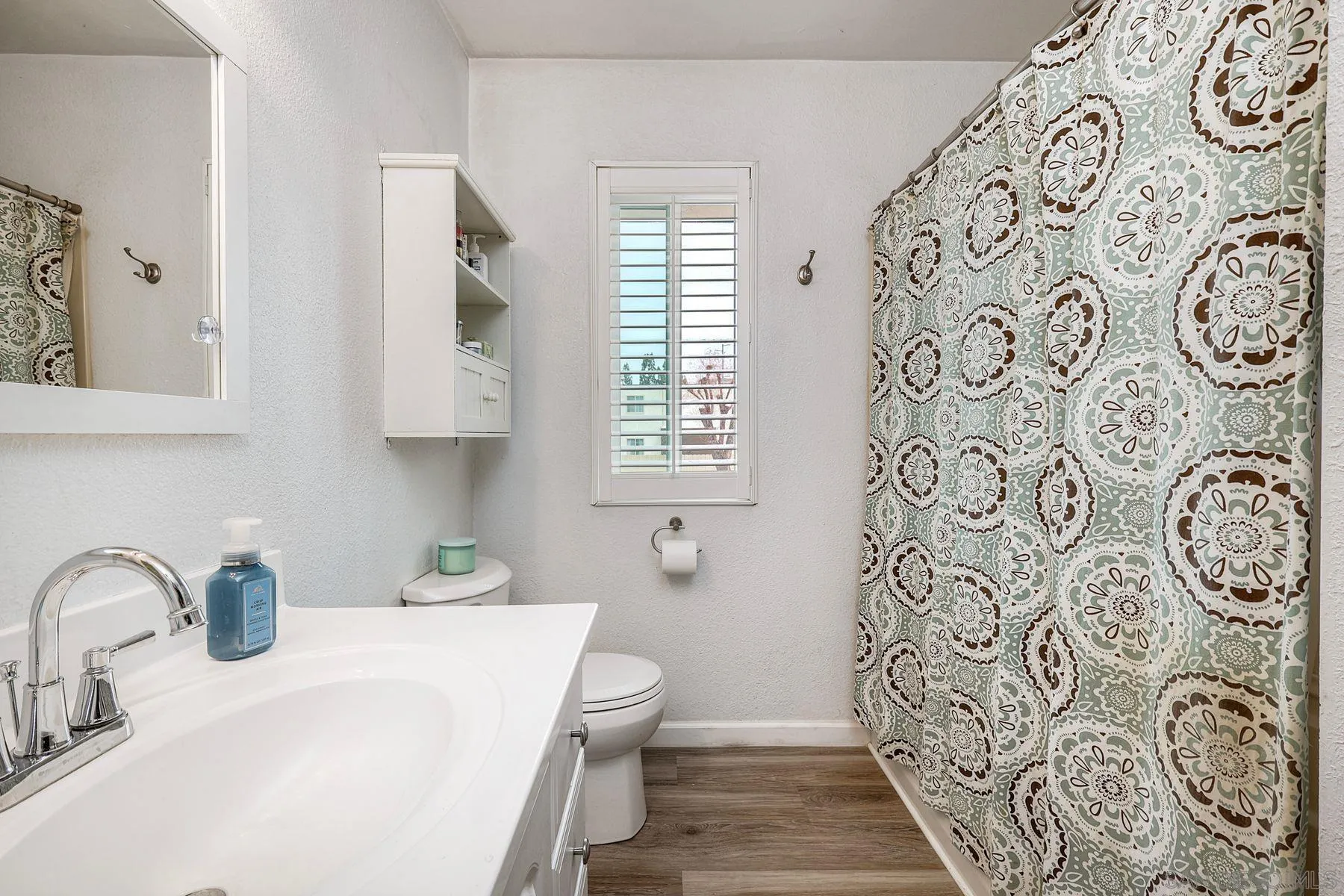 https://cdn.realtyfeed.com/cdn/127/260020052/ad5fd1d042cd8f64378bffae743c0c40.webp