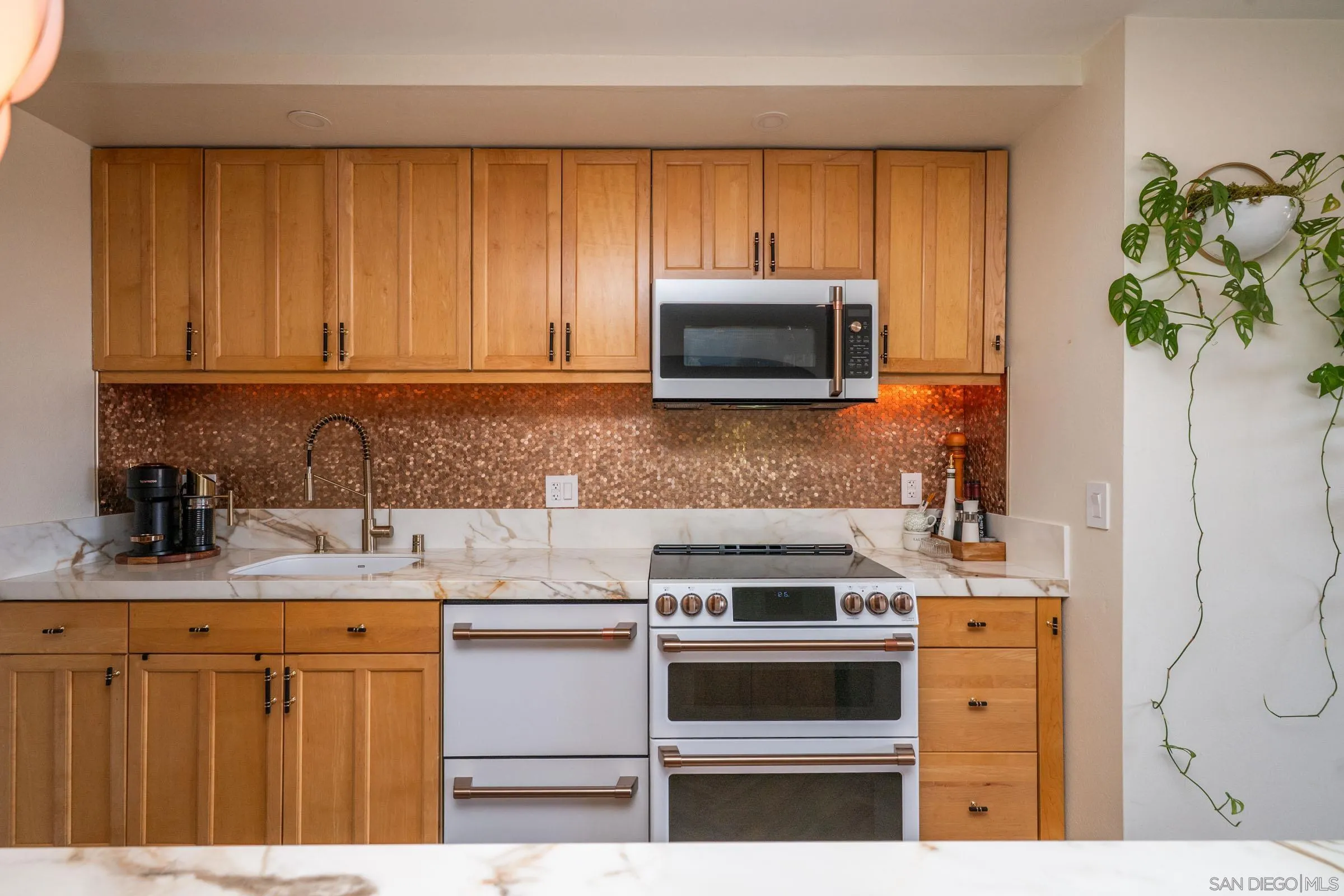 https://cdn.realtyfeed.com/cdn/127/260020056/0b47660df8d675e3858d0e81a4cfd5bc.webp