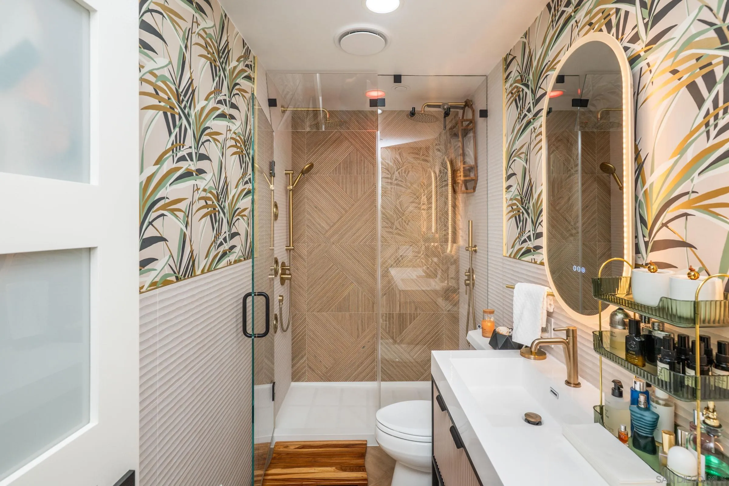 https://cdn.realtyfeed.com/cdn/127/260020056/43a310f9c37e0ede5b95730ad31c0744.webp