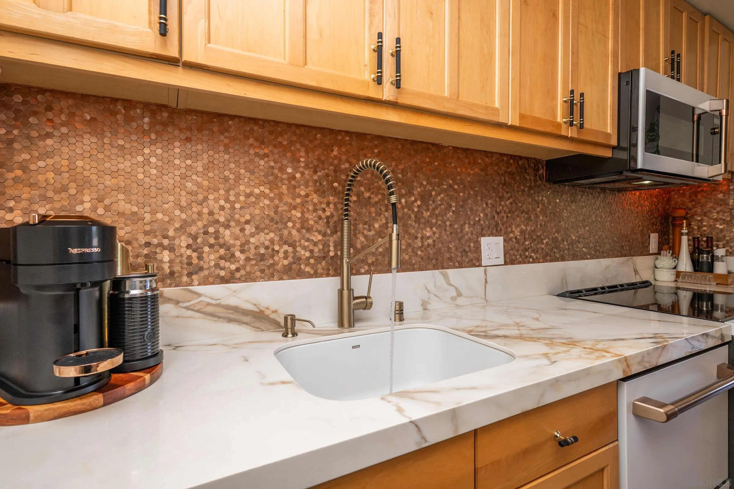 https://cdn.realtyfeed.com/cdn/127/260020056/60031d7cff2ae3e4aa3a121dbebb5444.webp