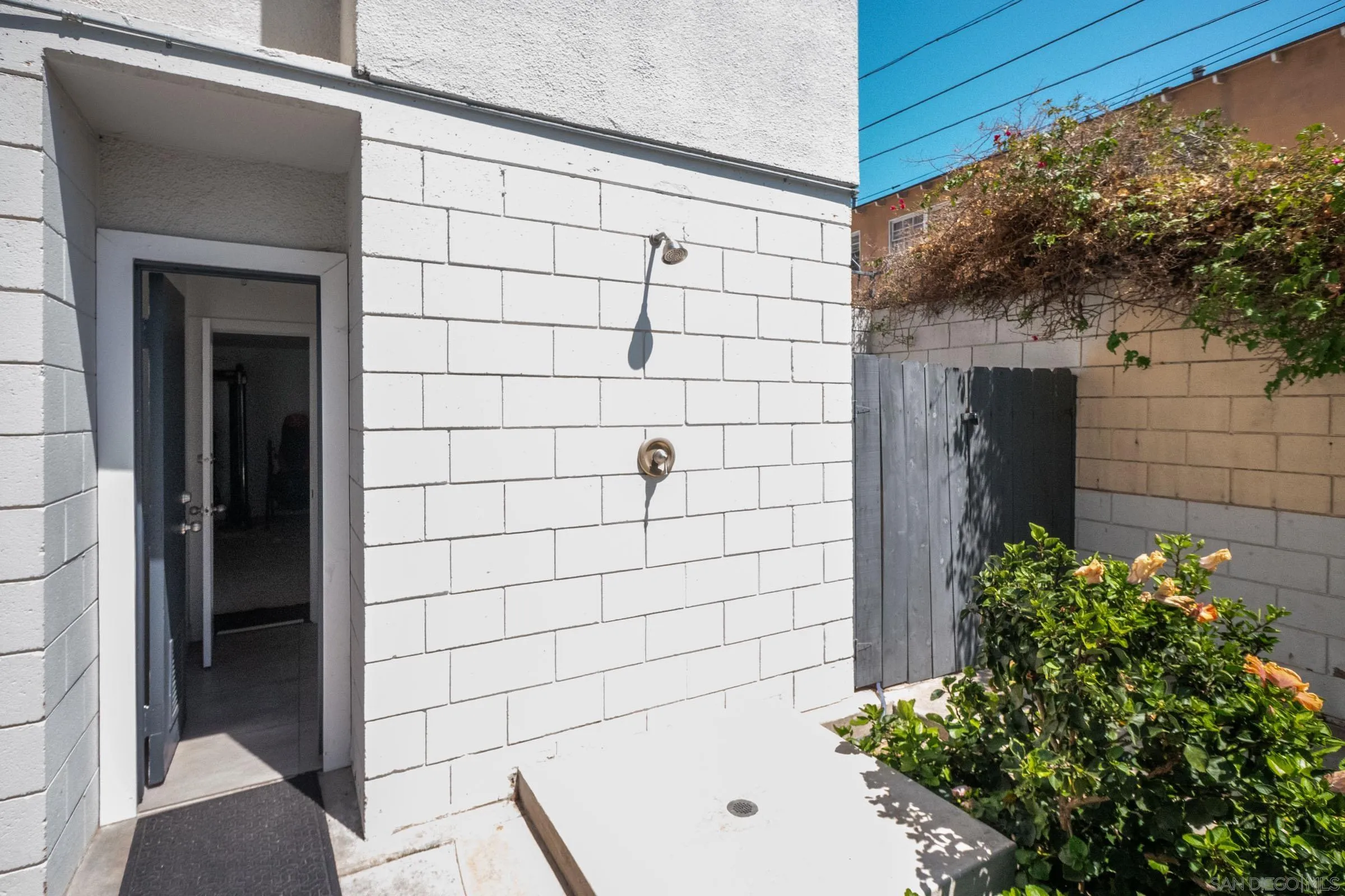 https://cdn.realtyfeed.com/cdn/127/260020056/a9f2cb26446a8453e0790b5edb6ae537.webp