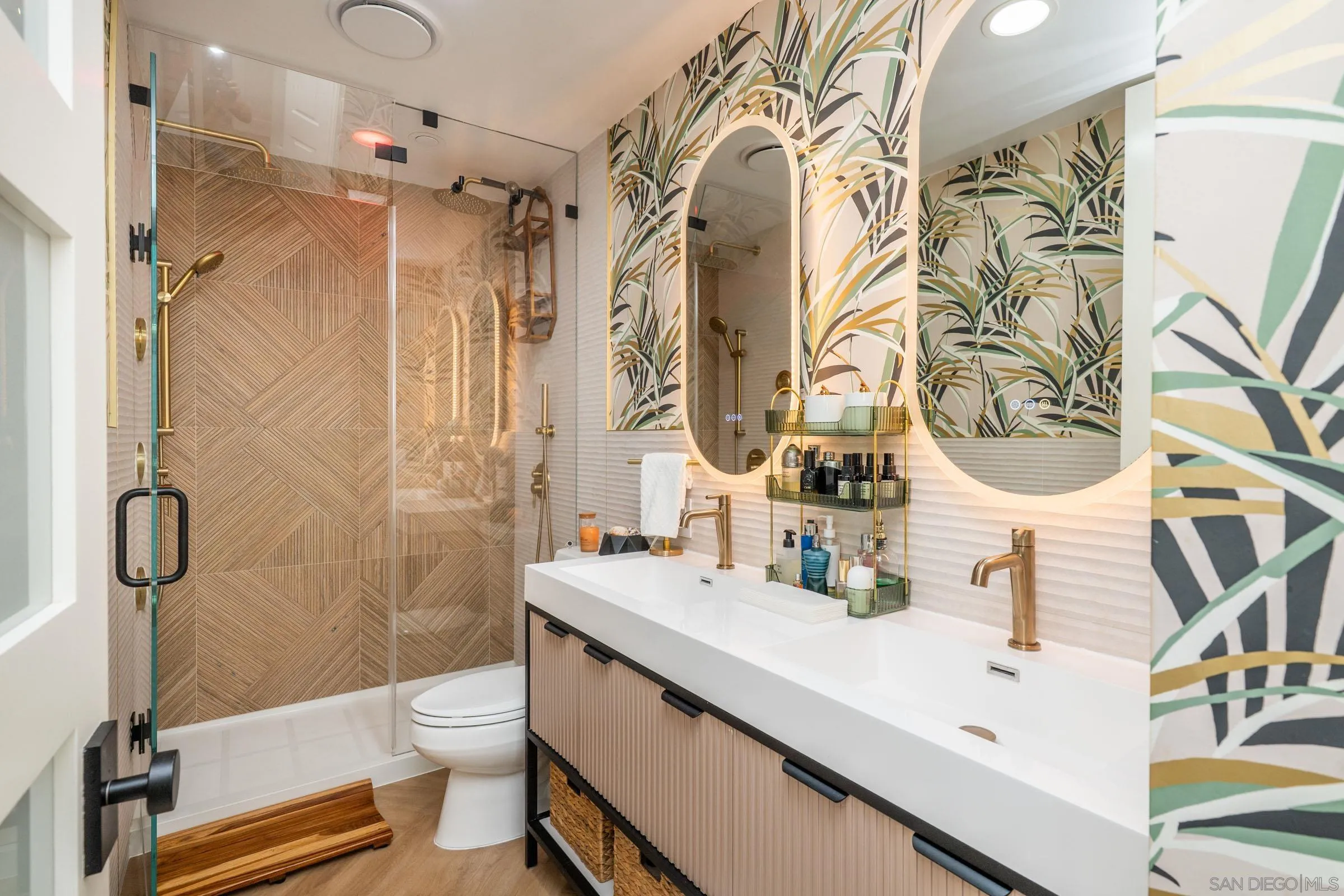 https://cdn.realtyfeed.com/cdn/127/260020056/da2f2c7c0efad900f9552bc86b2f41ae.webp