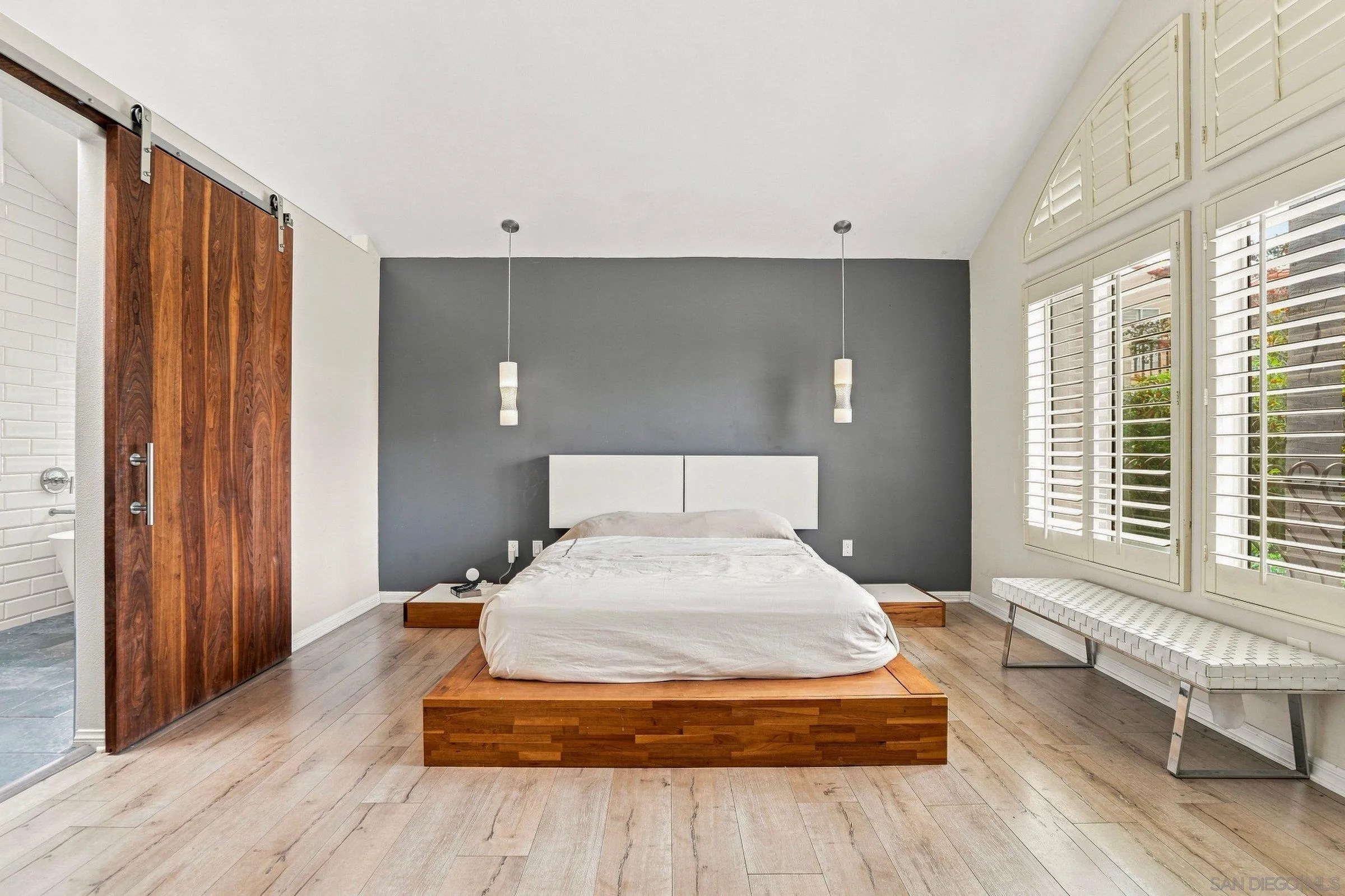https://cdn.realtyfeed.com/cdn/127/260020059/6f258176e0ad3b2bbc76cfa24186366e.webp