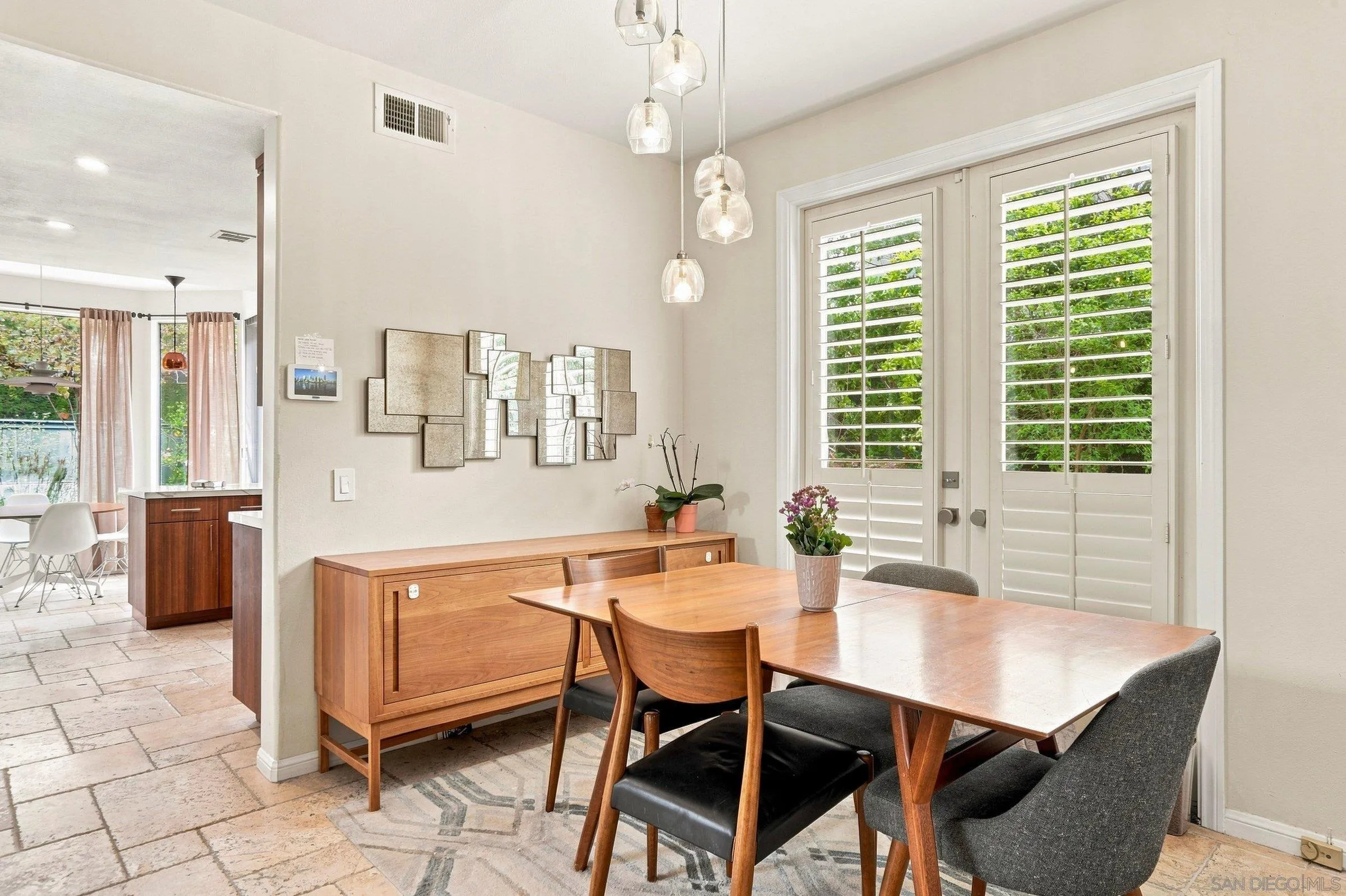 https://cdn.realtyfeed.com/cdn/127/260020059/7e1396624dce32640c376e2bd914108e.webp