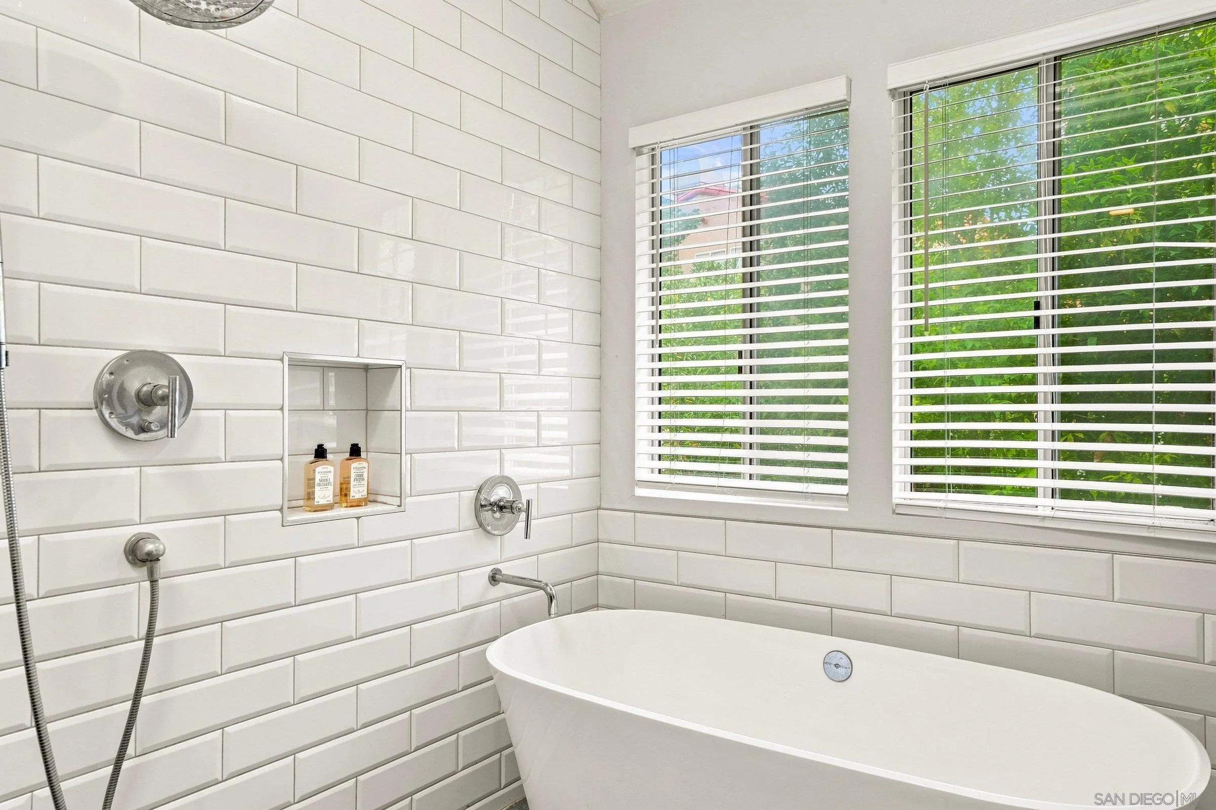https://cdn.realtyfeed.com/cdn/127/260020059/ada7cfd462bf1181edfbd1a280e3aa57.webp