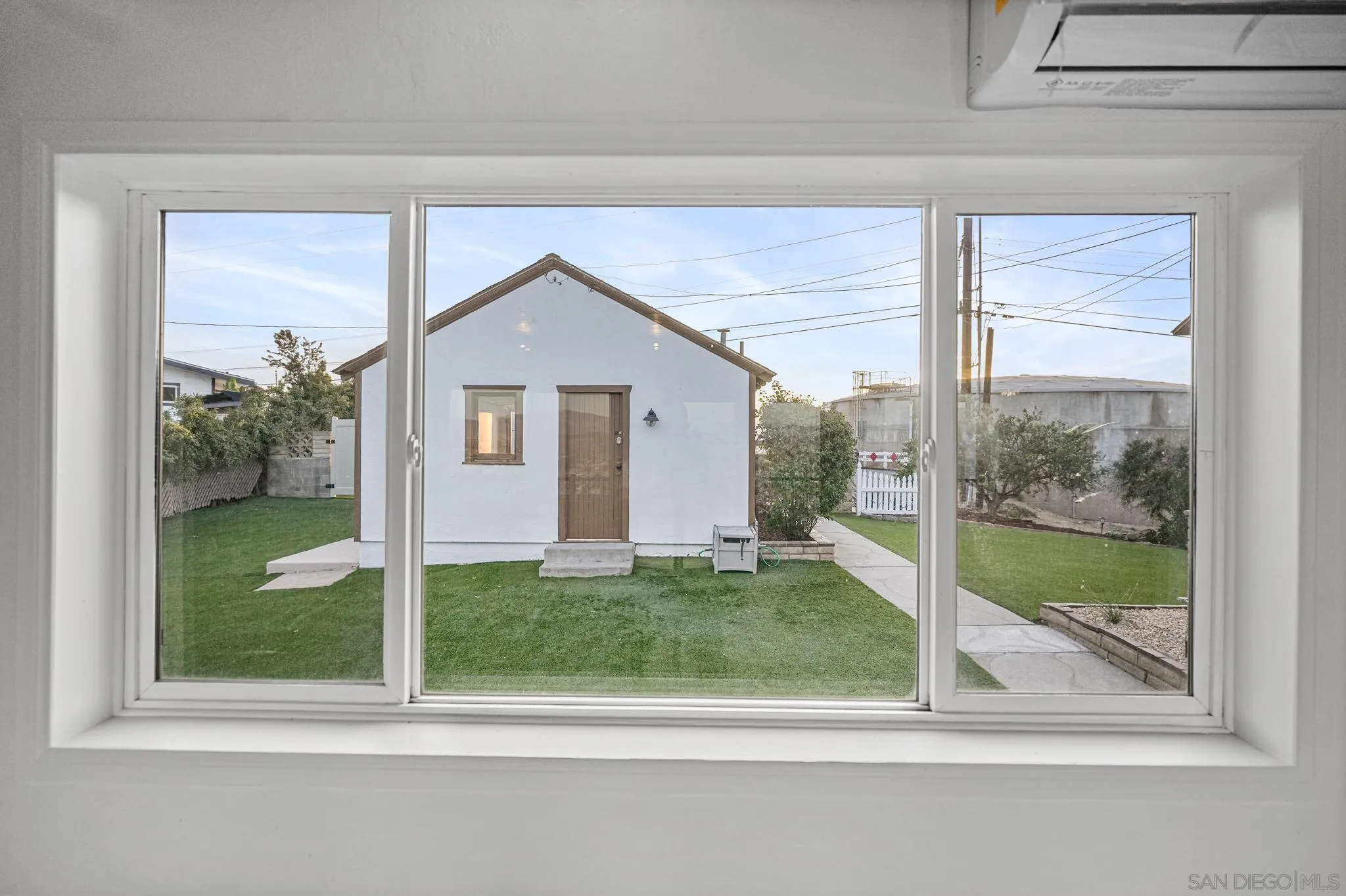 https://cdn.realtyfeed.com/cdn/127/260020062/359d05d0b78f1bfbbb4c80a3f92a484c.webp