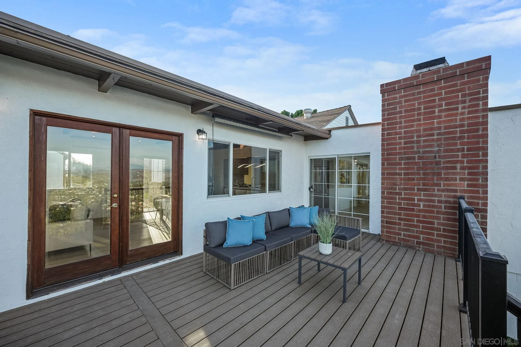 https://cdn.realtyfeed.com/cdn/127/260020062/688f540211bb28cce5d08f132adde614.webp