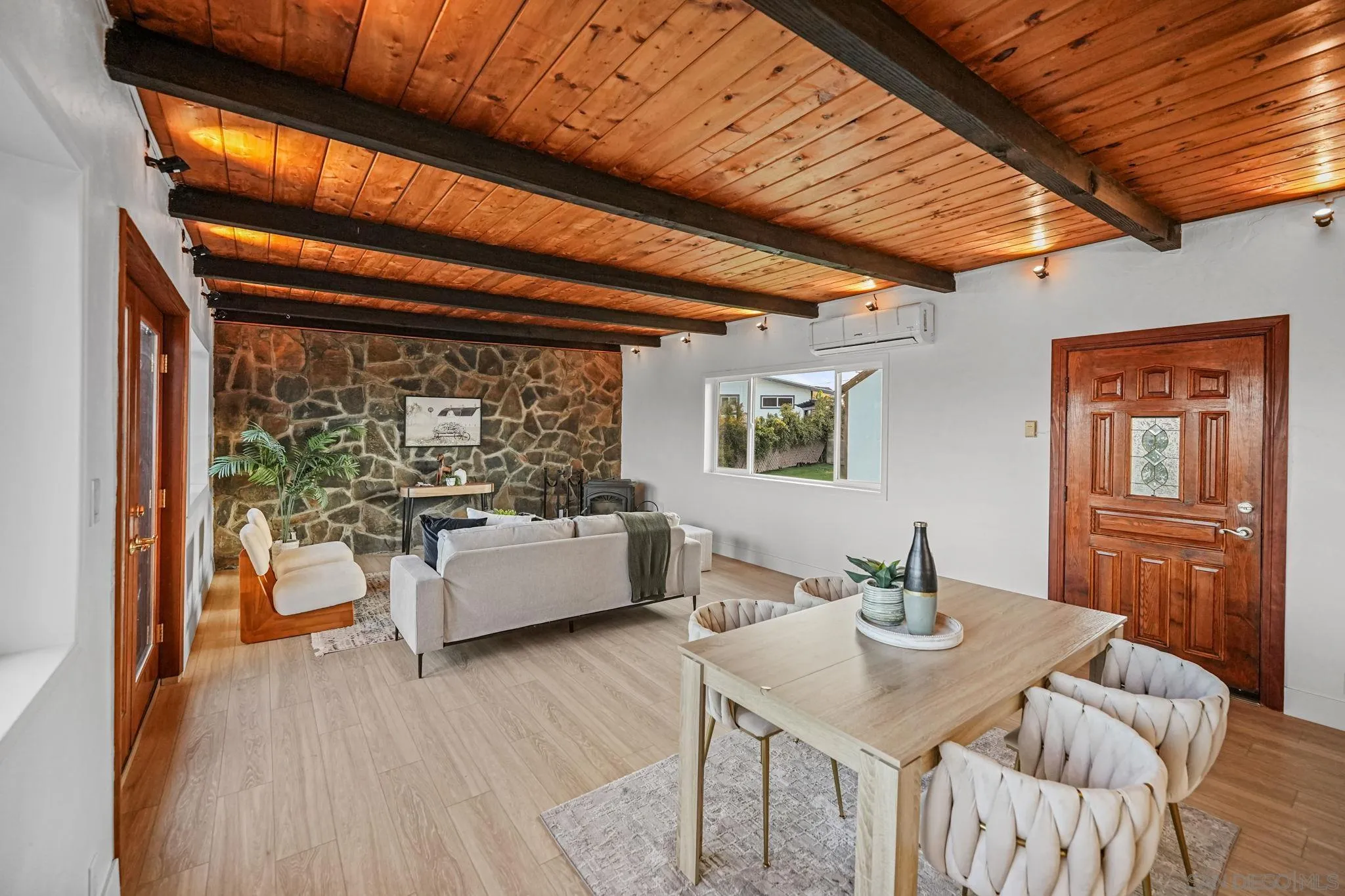 https://cdn.realtyfeed.com/cdn/127/260020062/a53743bdf8486c27ab89f6e2de3d0089.webp