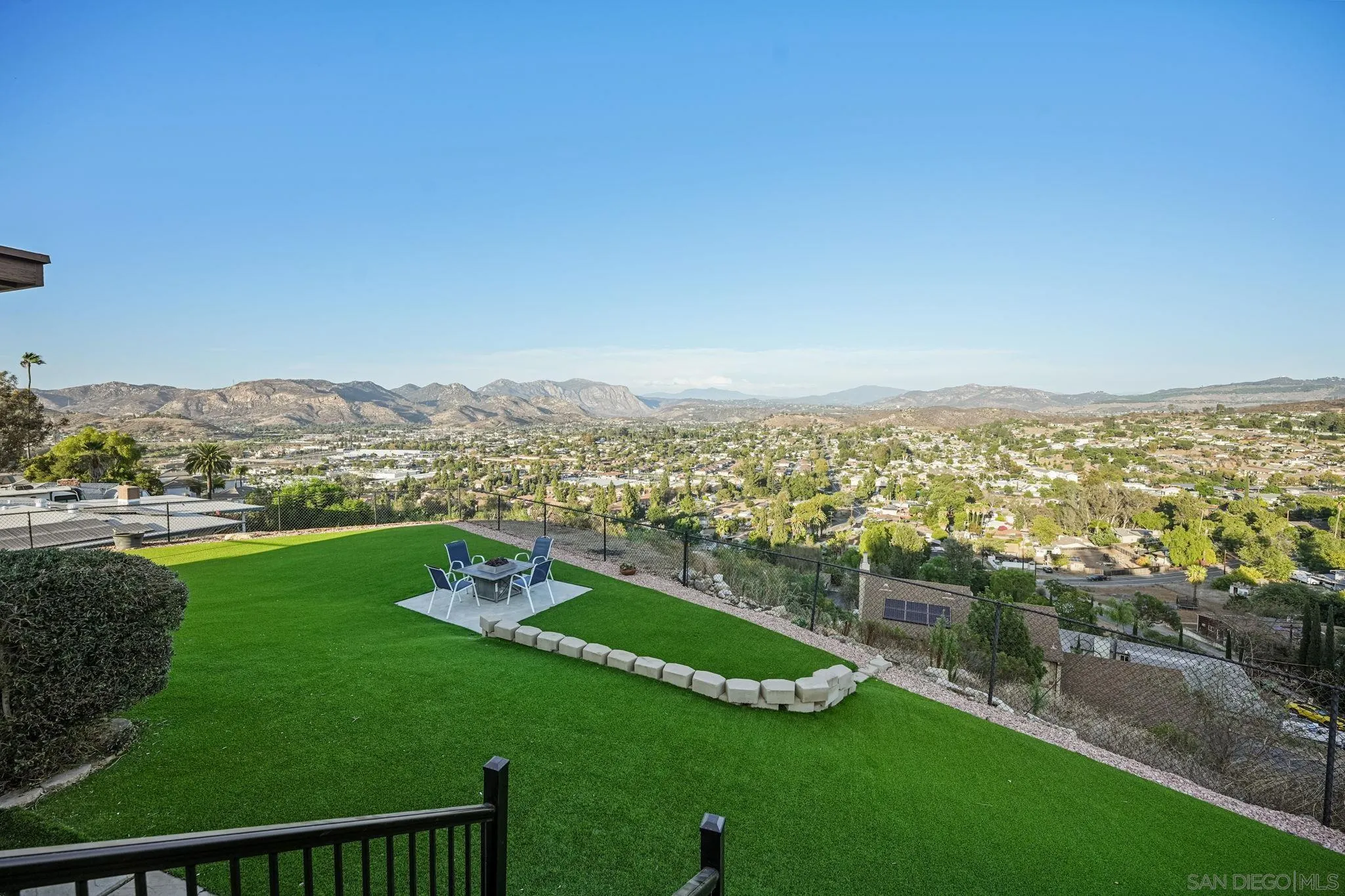 https://cdn.realtyfeed.com/cdn/127/260020062/eeb87ca3792f911b06fc28aeab613204.webp
