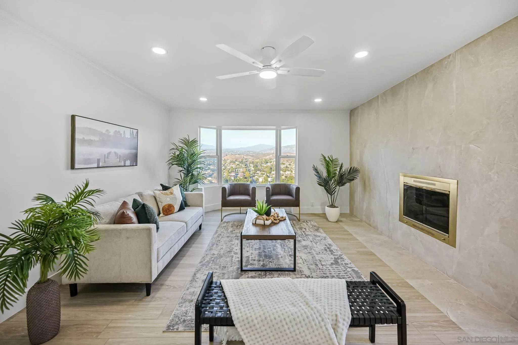 https://cdn.realtyfeed.com/cdn/127/260020062/f6b7c7c7a8f389a01724a812dededea5.webp