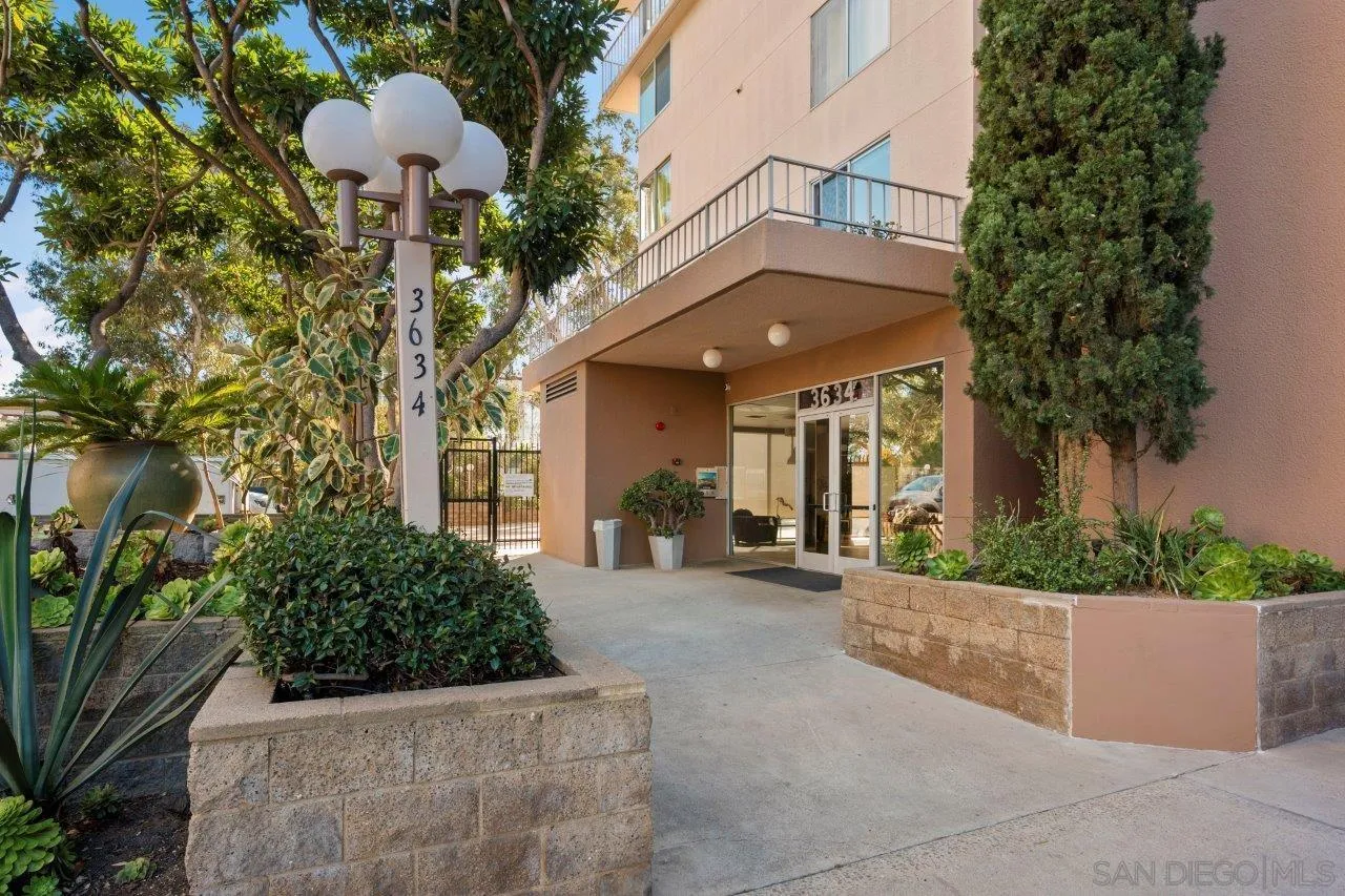 https://cdn.realtyfeed.com/cdn/127/260020069/28e1ad8b50176021a8b80581cfc10b80.webp
