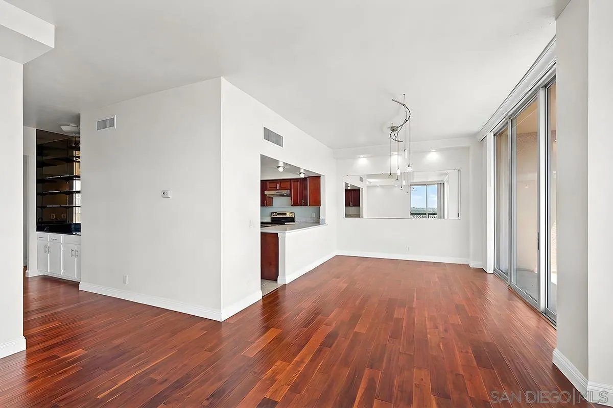 Photo #6: 260020069 Listing: Photo #6